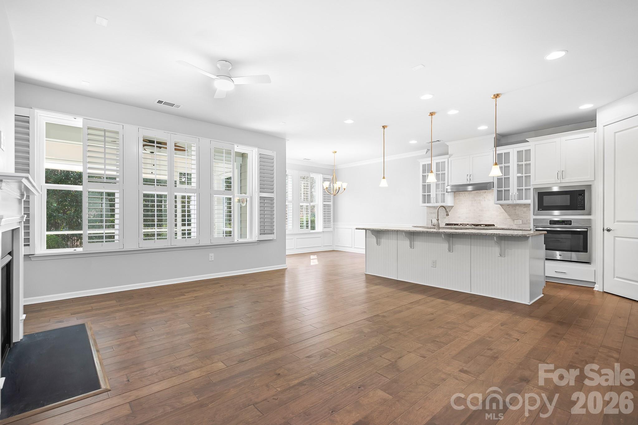 8911 Bur Lane — Huntersville