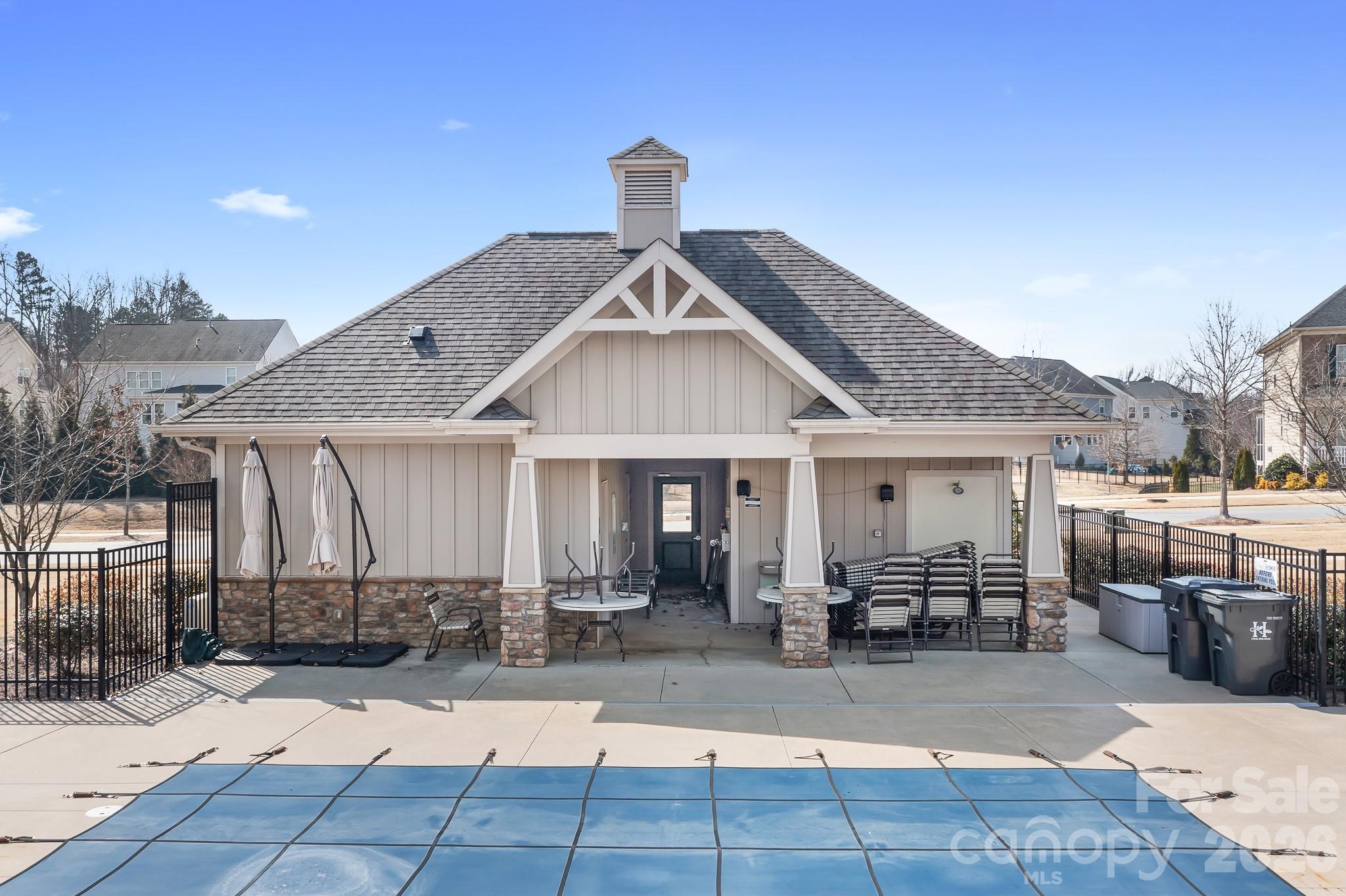 8911 Bur Lane — Huntersville