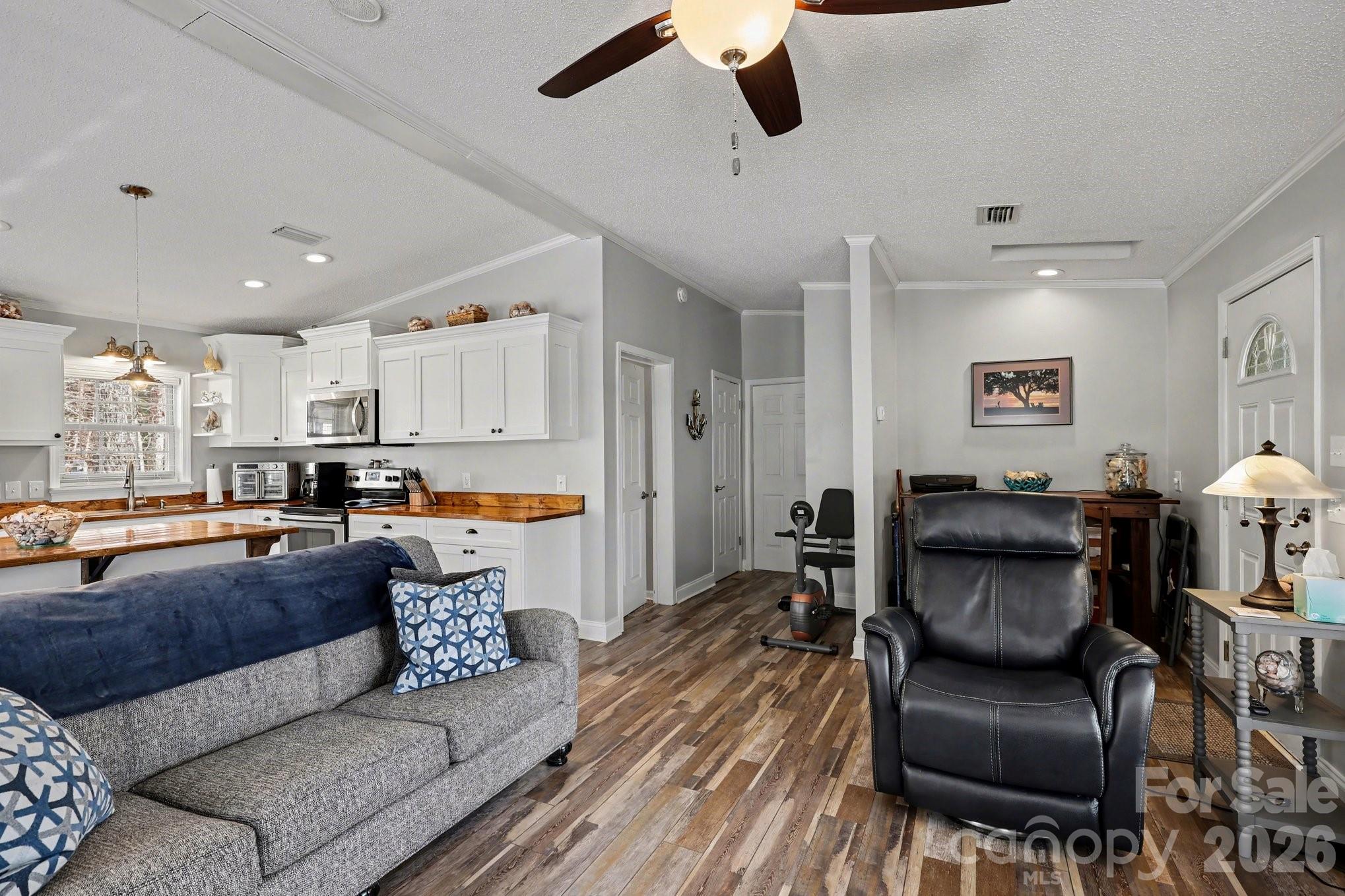 119 Deerfield Drive — New London