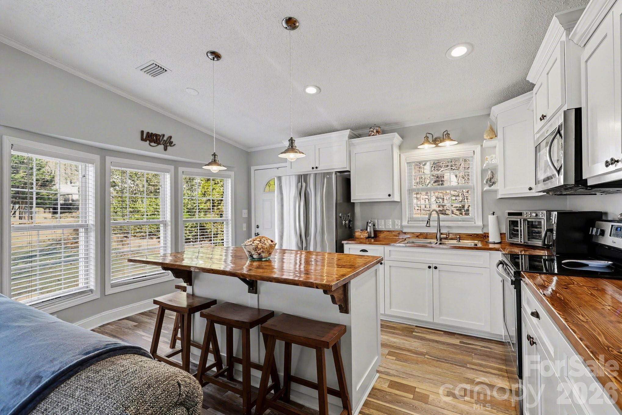 119 Deerfield Drive — New London