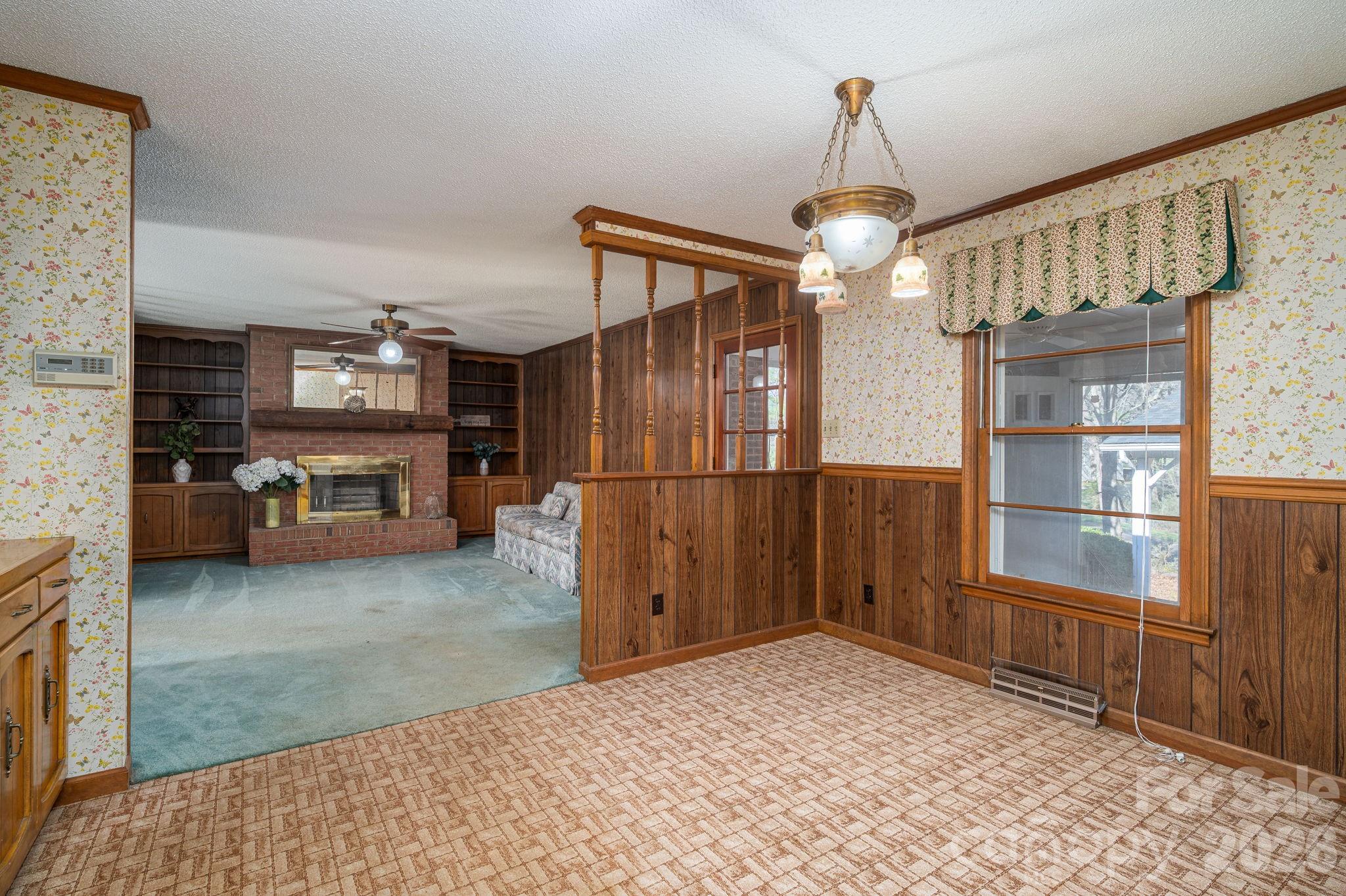 221 Lee Black Road — Cherryville