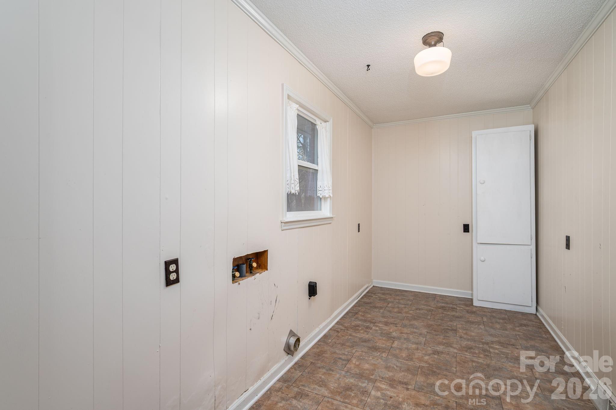 221 Lee Black Road — Cherryville