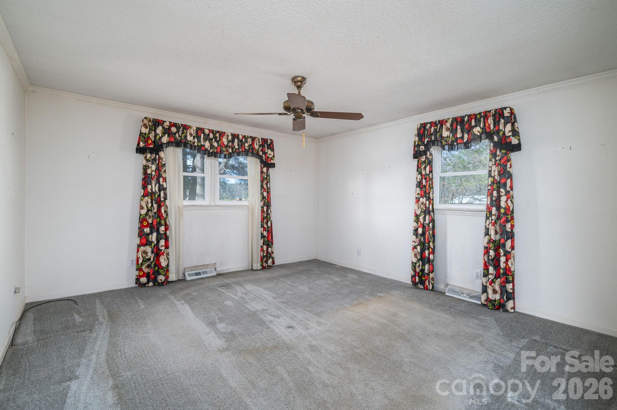 221 Lee Black Road — Cherryville