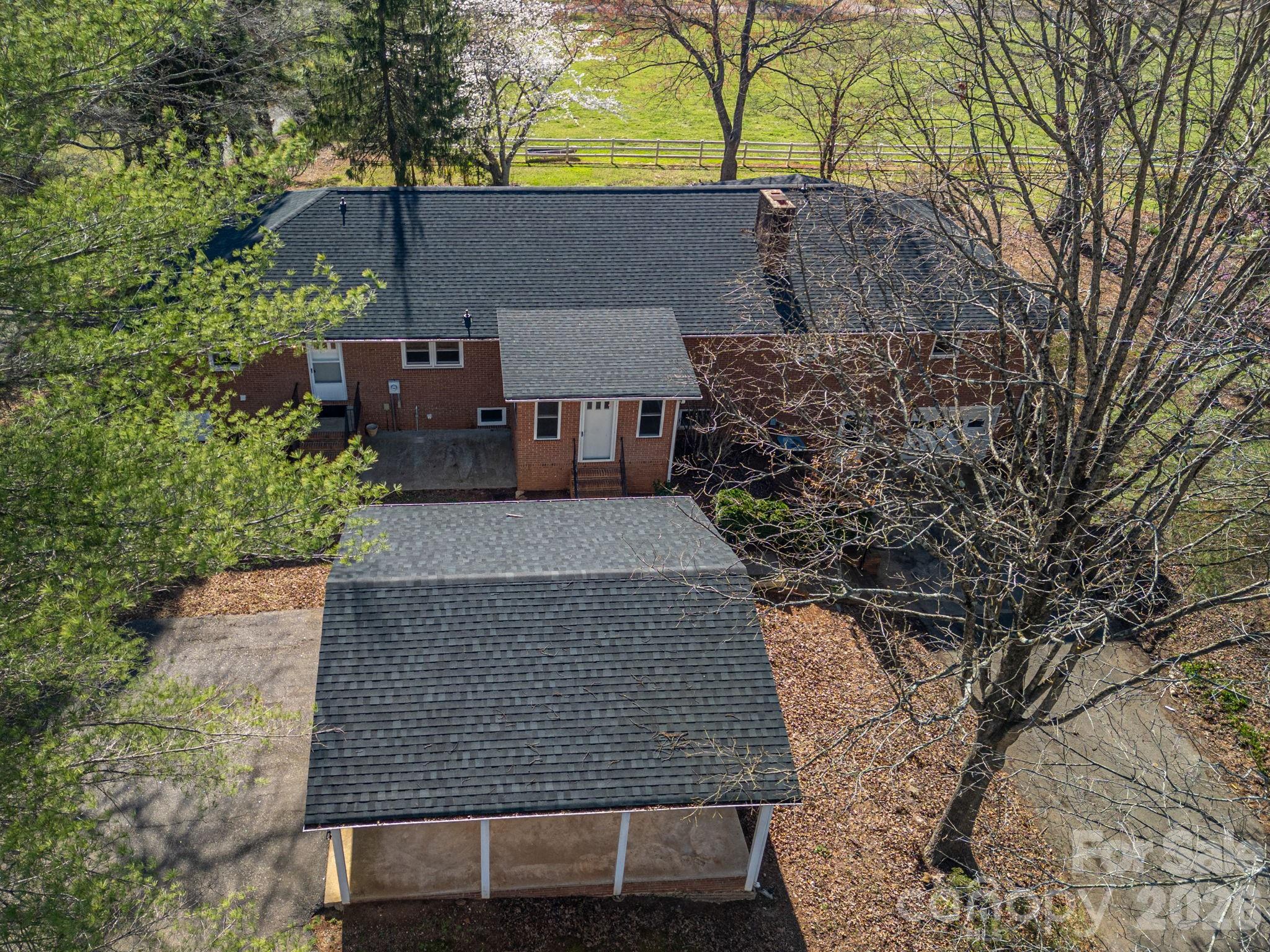 221 Lee Black Road — Cherryville