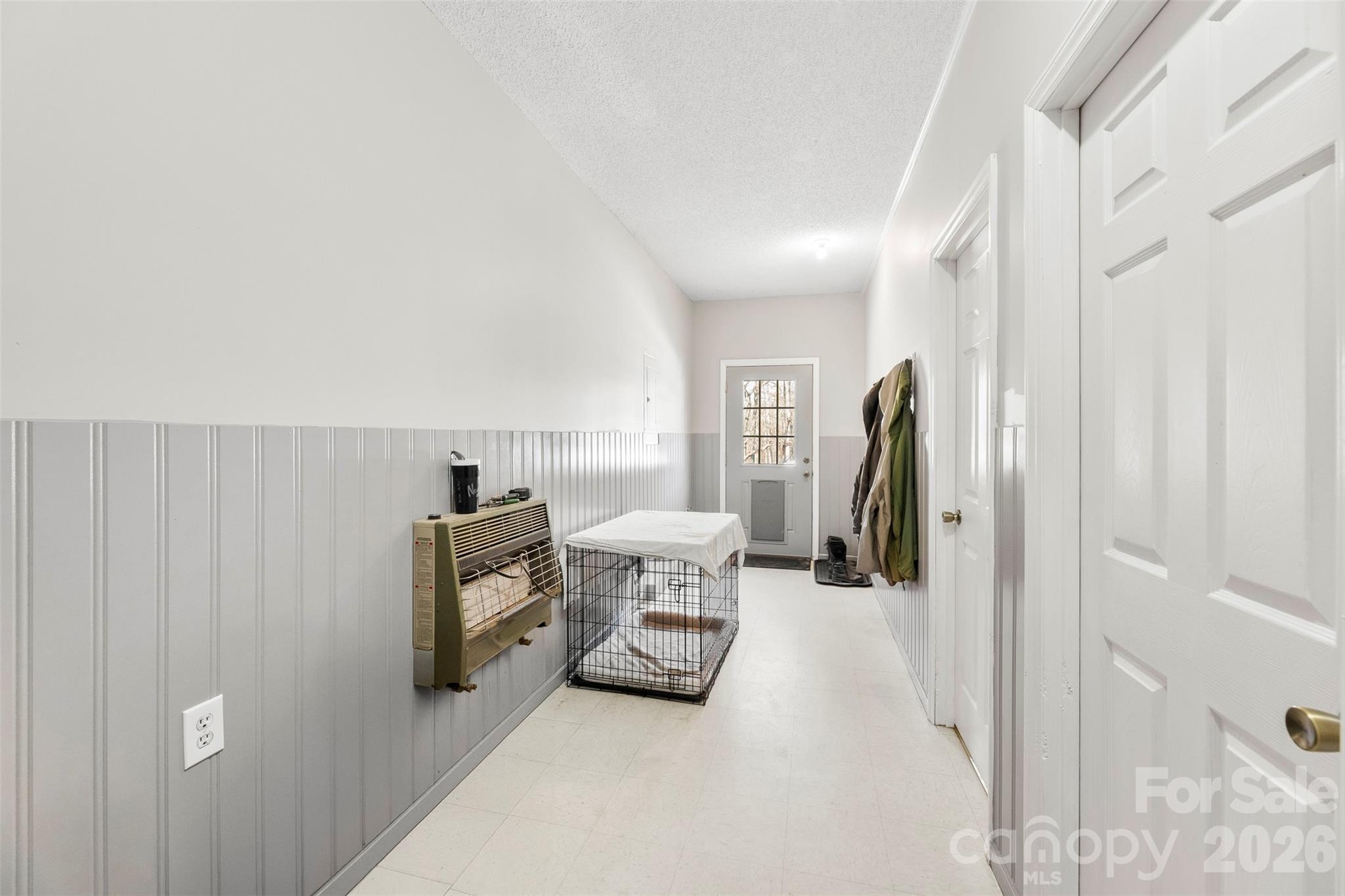 4242 John Ritchie Road — Iron Station