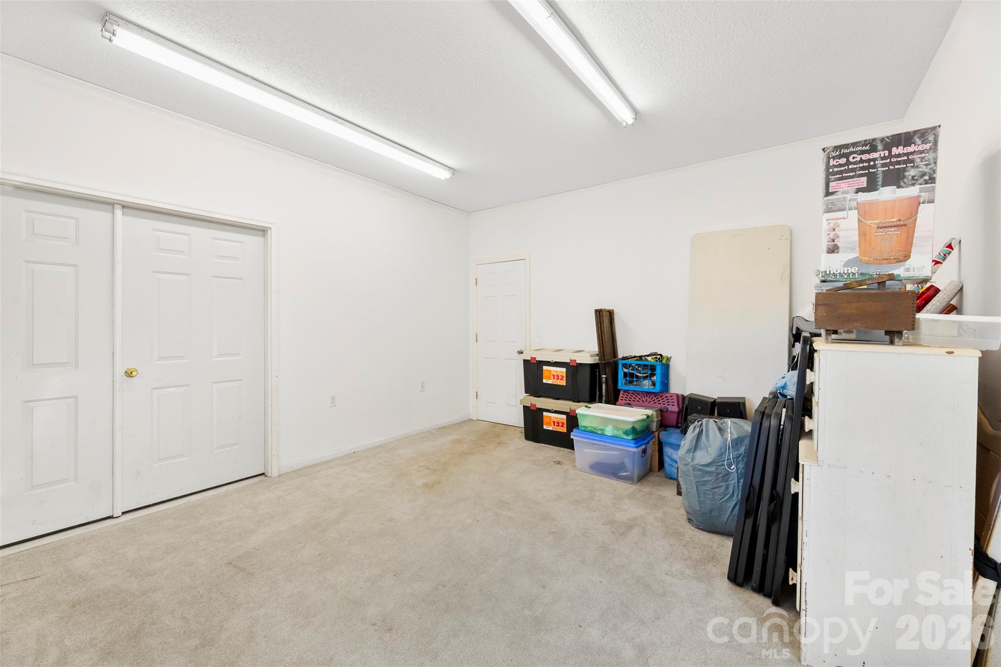 4242 John Ritchie Road — Iron Station