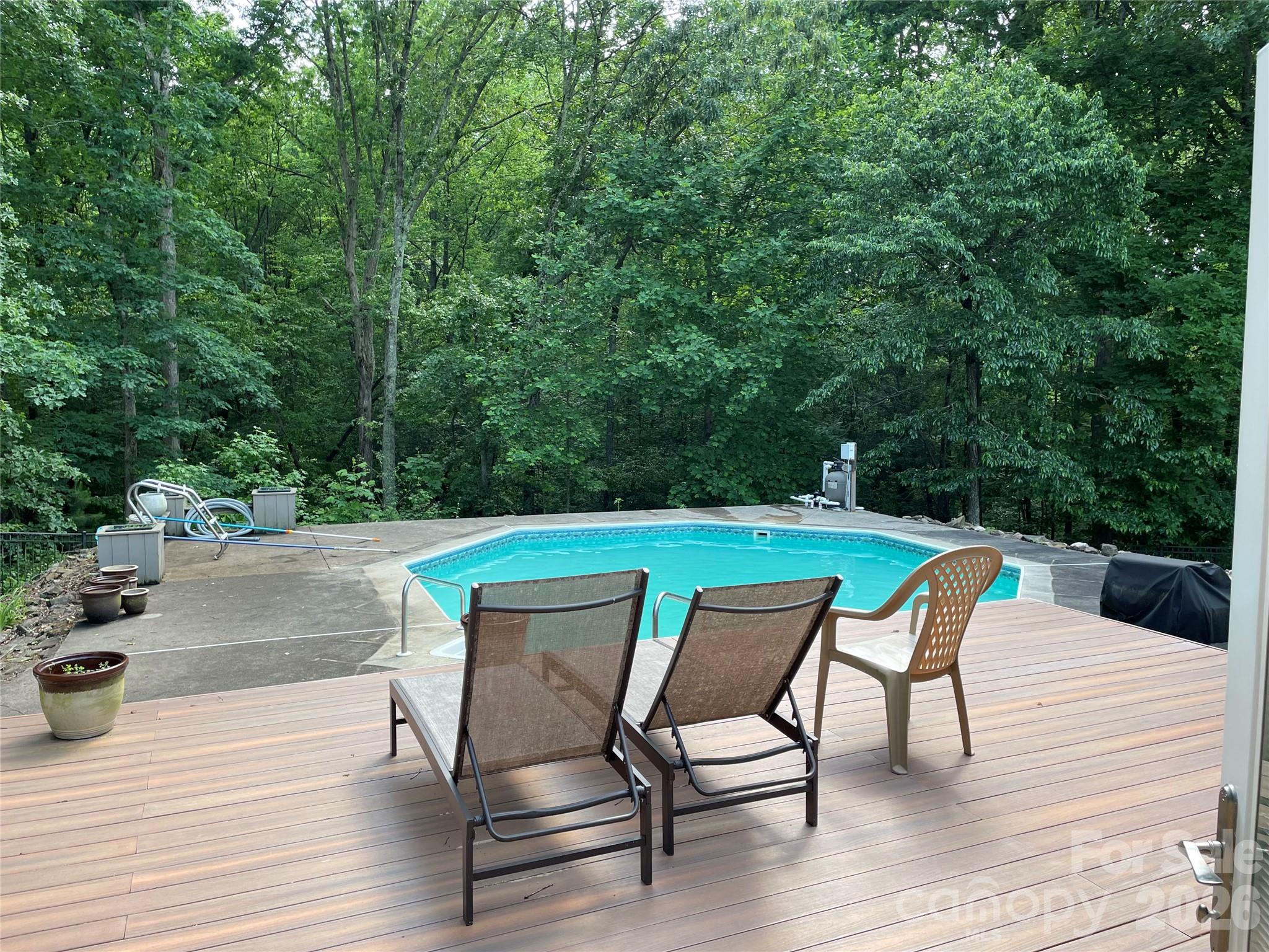 4242 John Ritchie Road — Iron Station