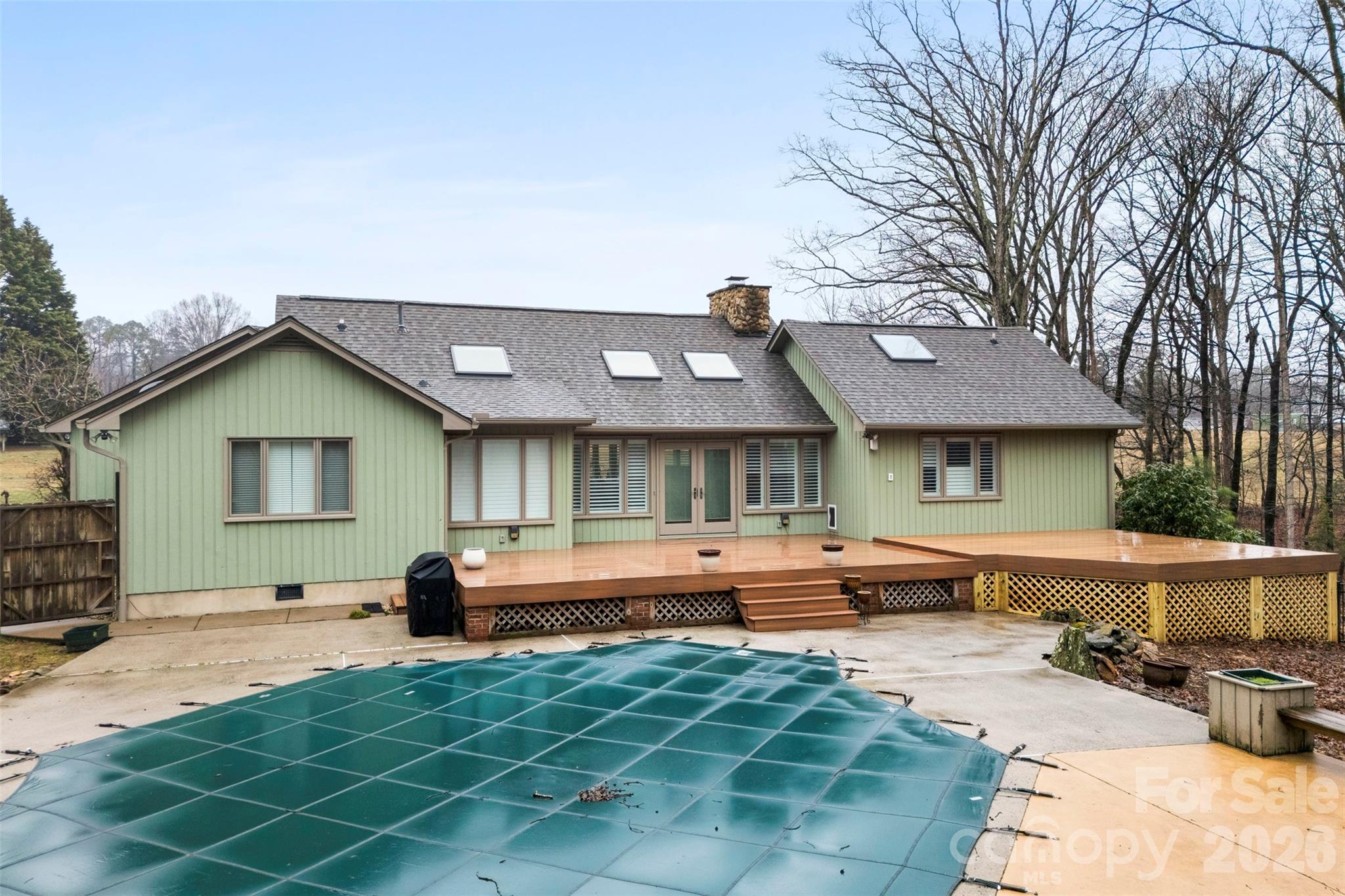 4242 John Ritchie Road — Iron Station