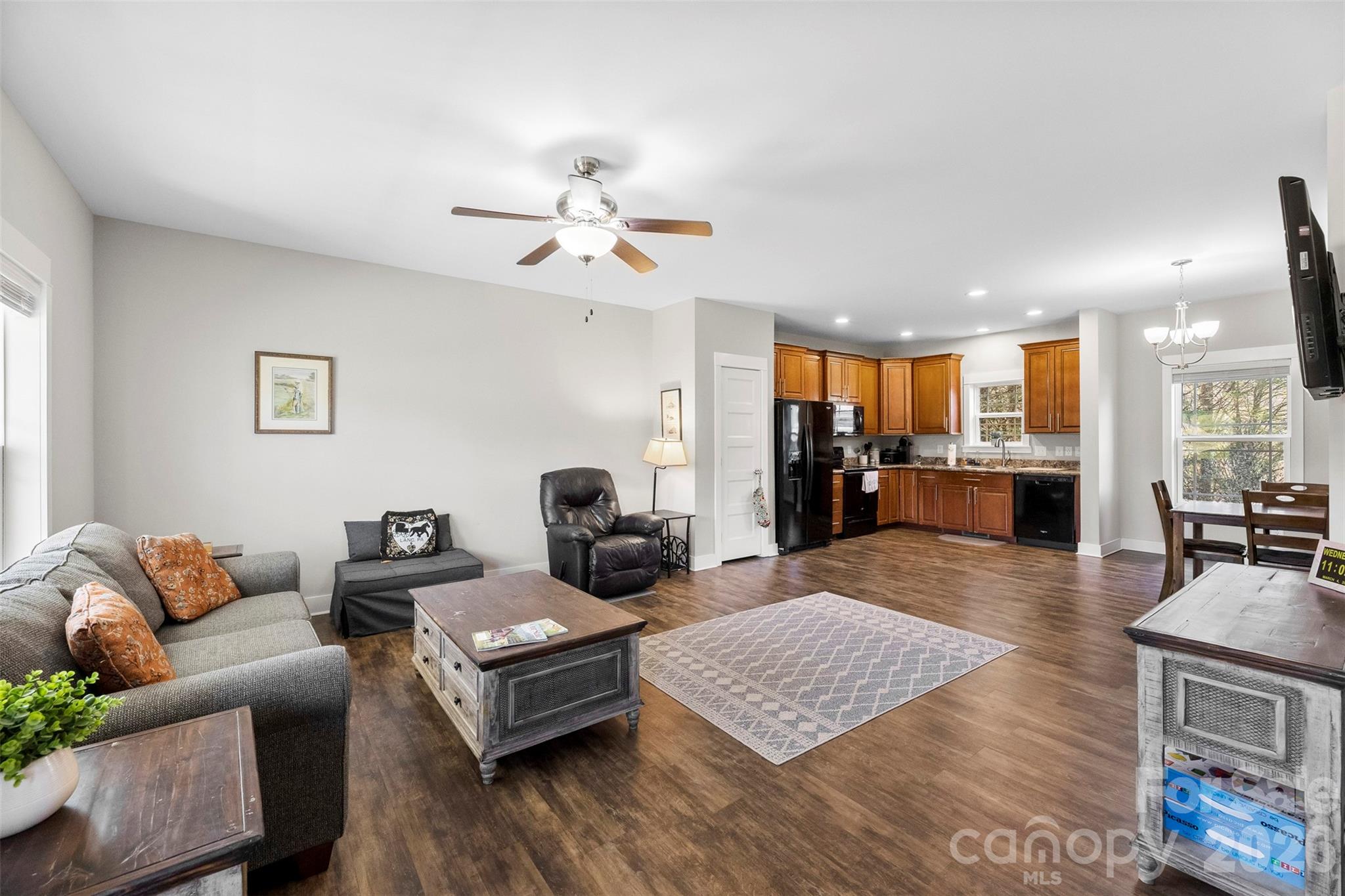 4242 John Ritchie Road — Iron Station