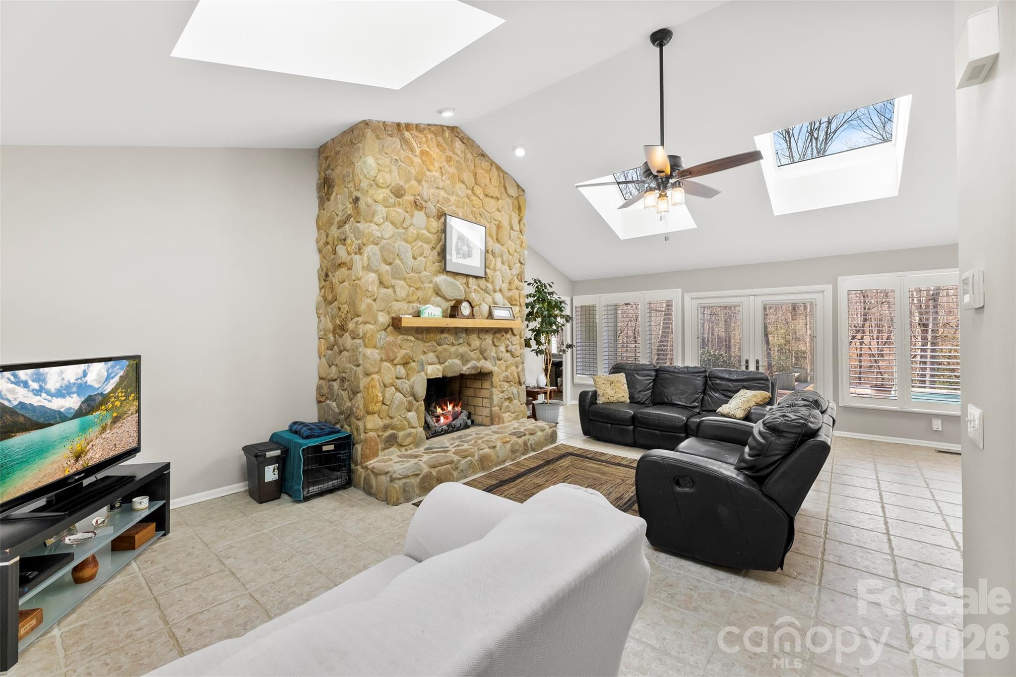 4242 John Ritchie Road — Iron Station