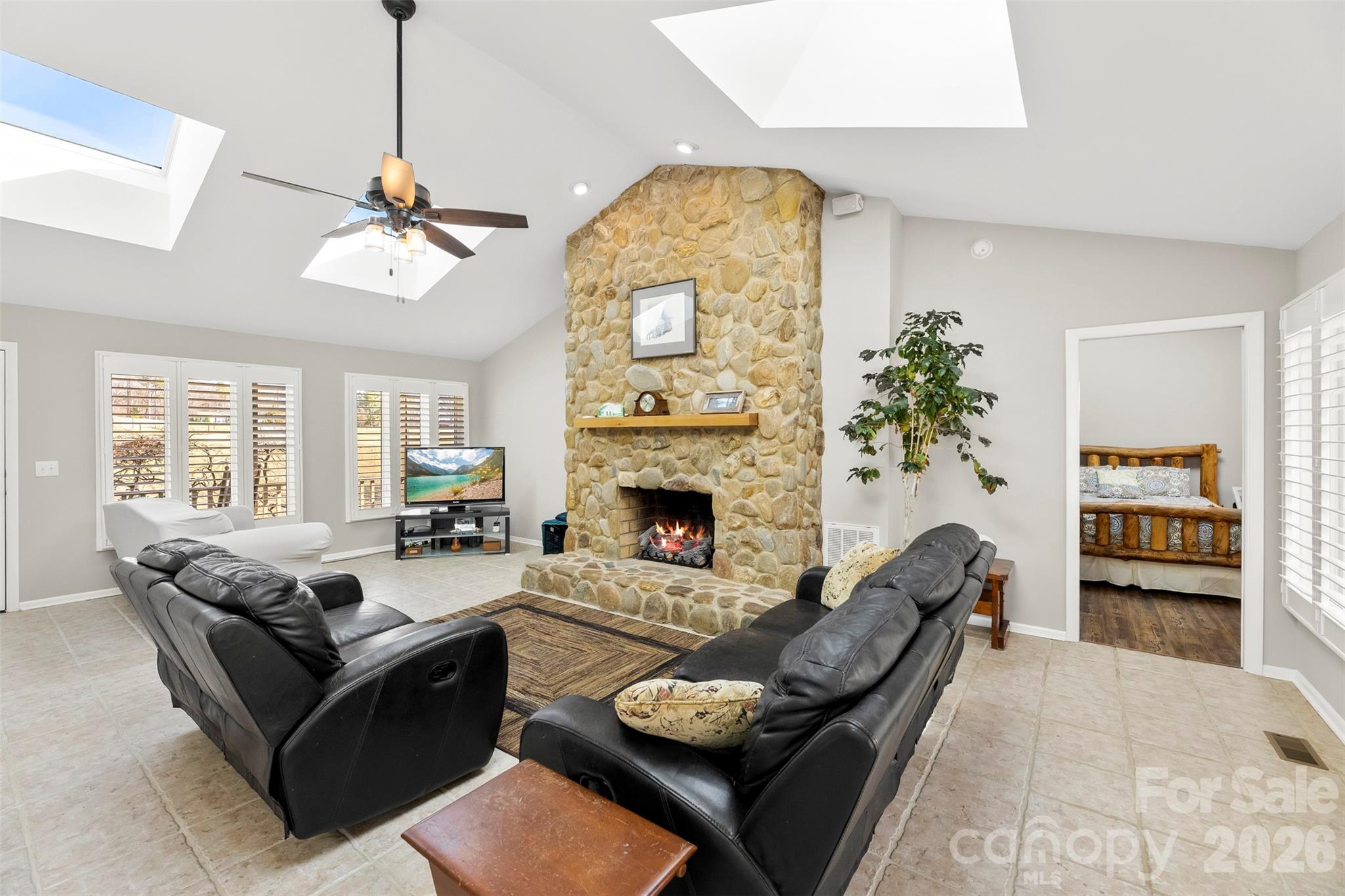 4242 John Ritchie Road — Iron Station
