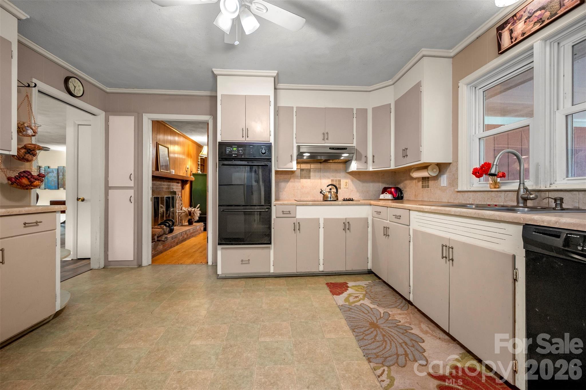 15 Meadowlark Drive — Tryon