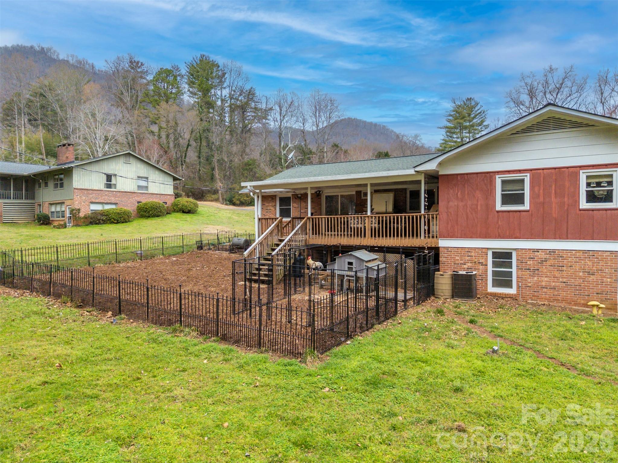 15 Meadowlark Drive — Tryon