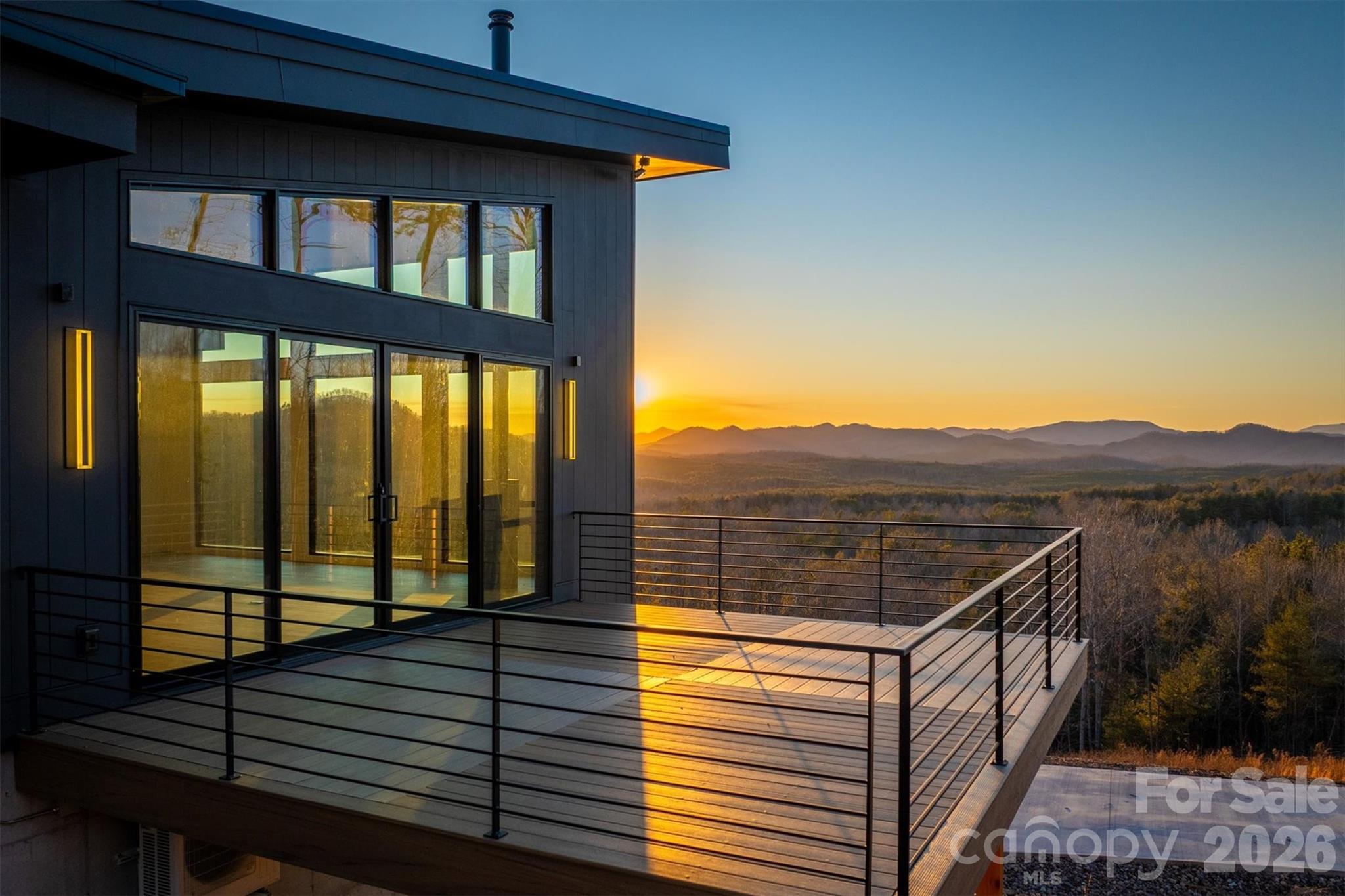 463 Summit Trail — Nebo