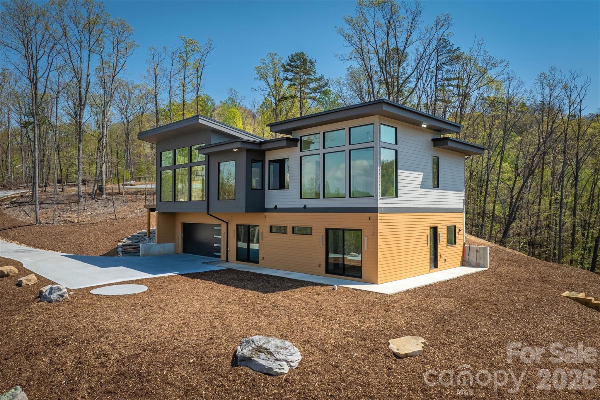 463 Summit Trail — Nebo