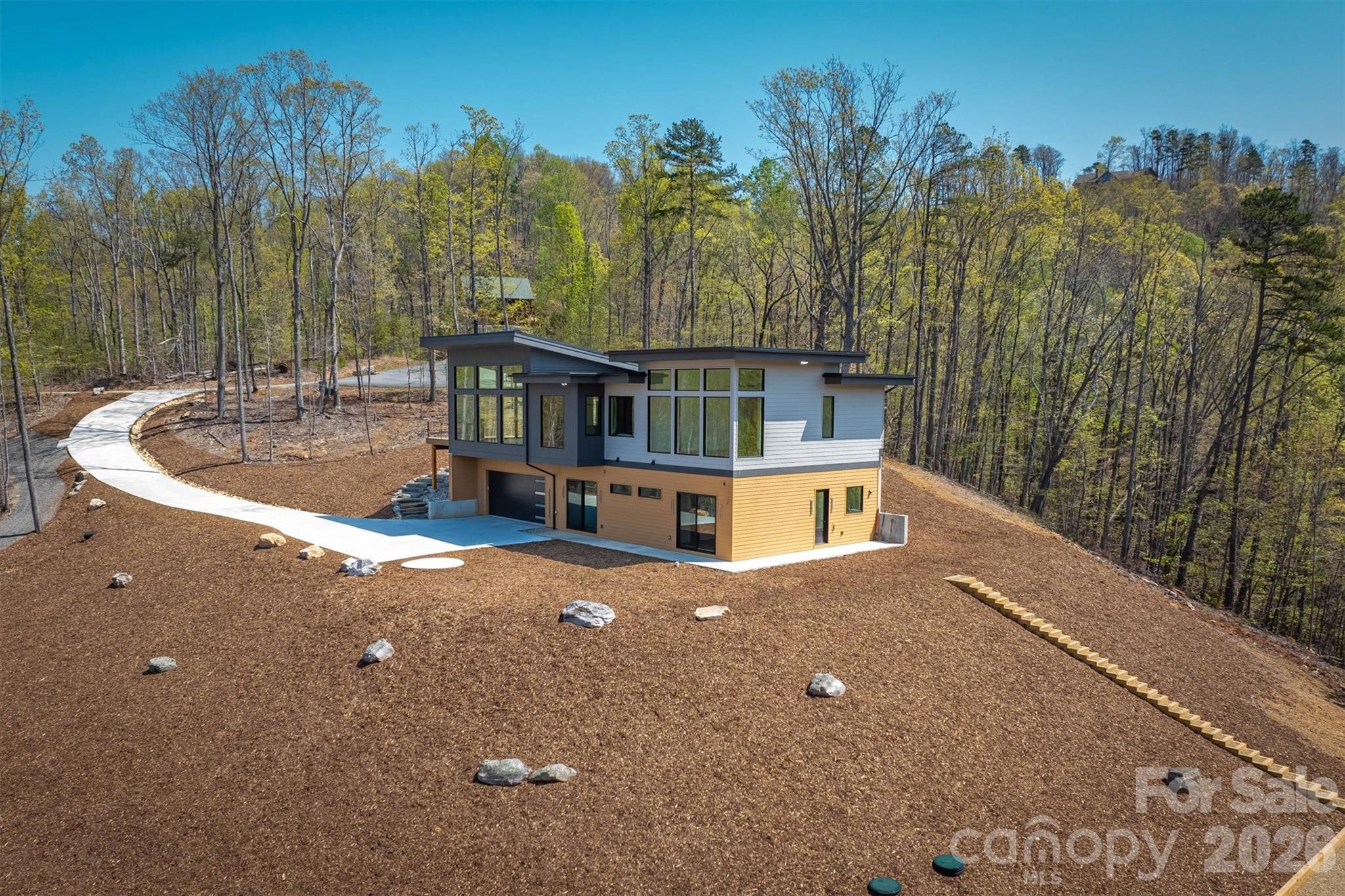 463 Summit Trail — Nebo