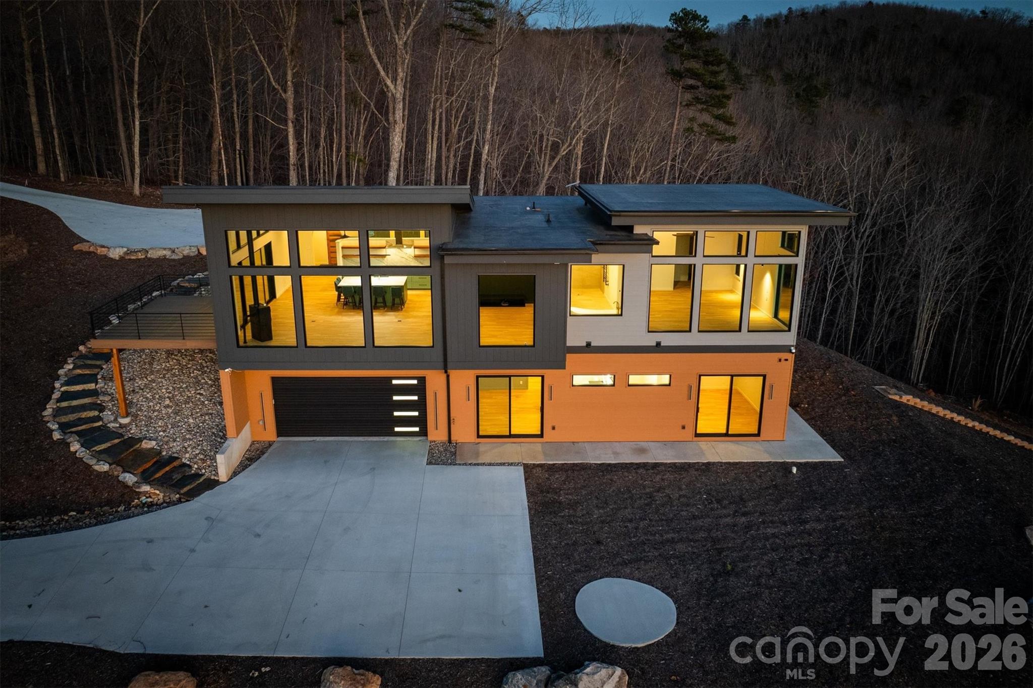 463 Summit Trail — Nebo