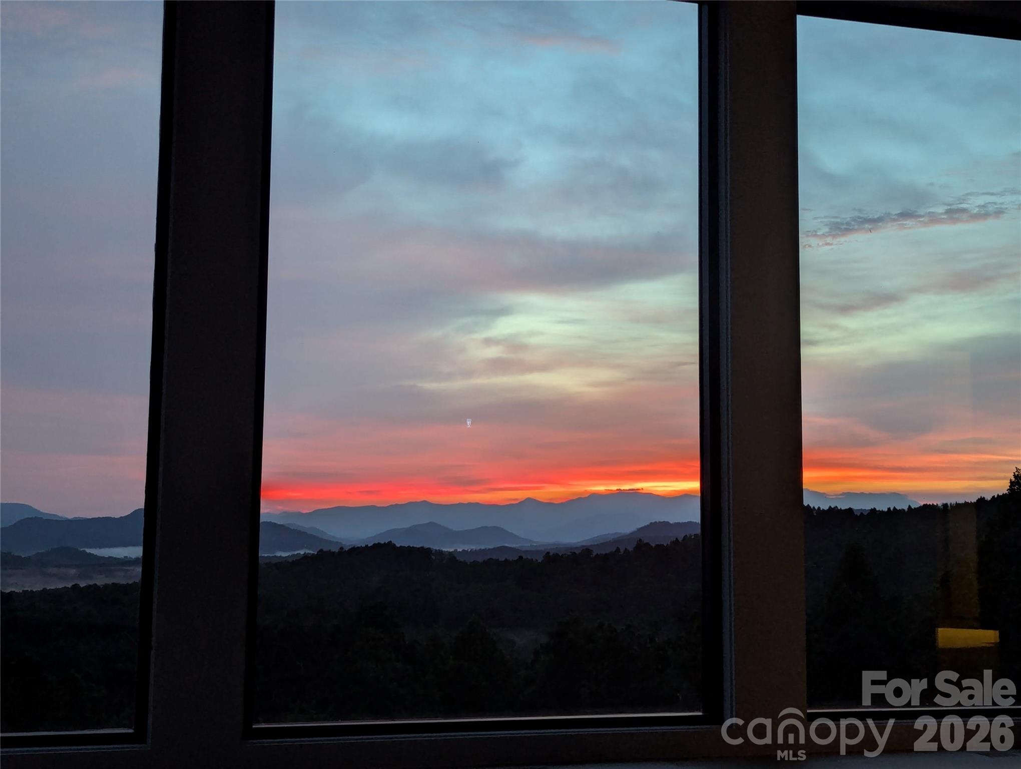 463 Summit Trail — Nebo