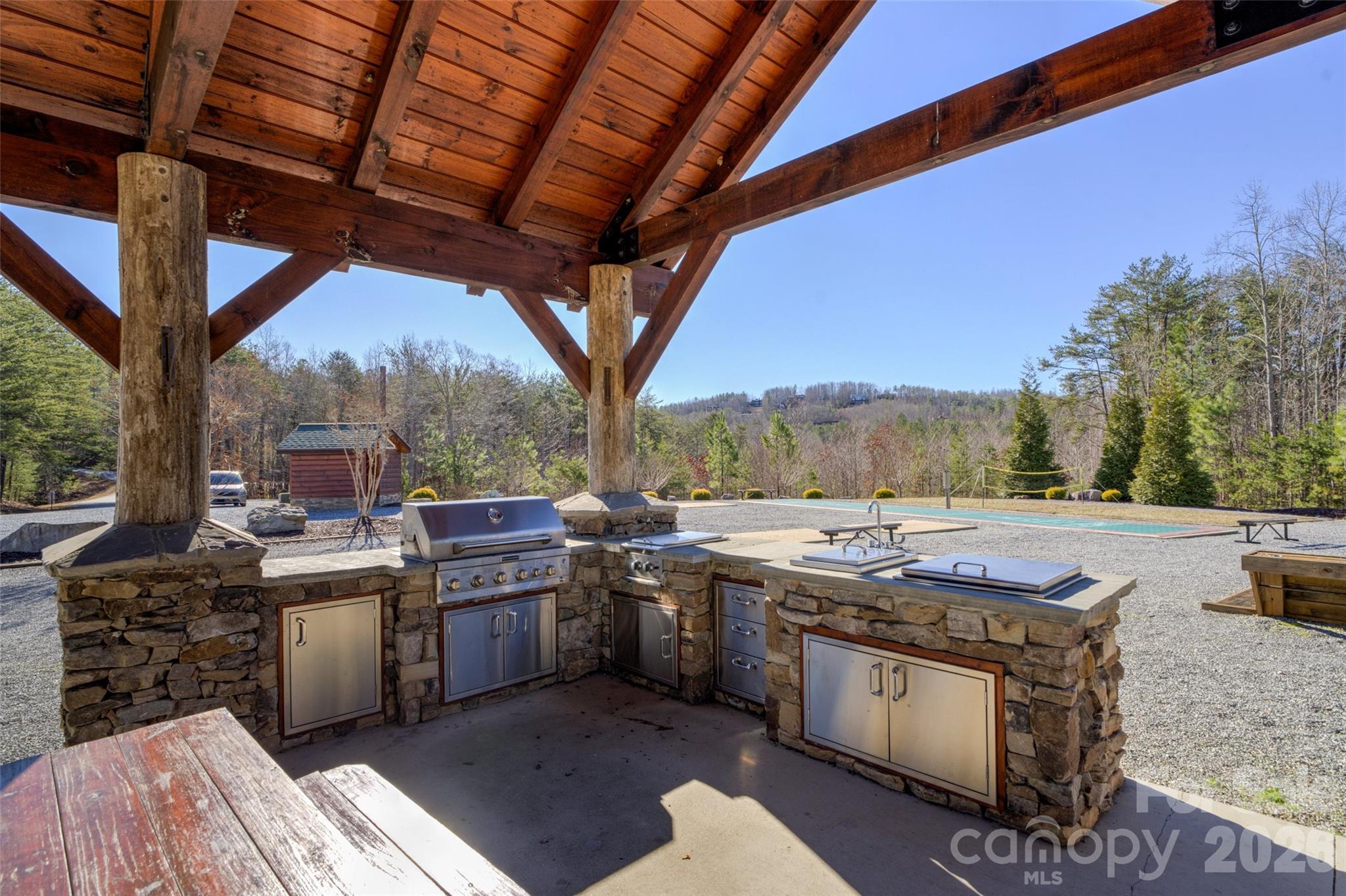 463 Summit Trail — Nebo