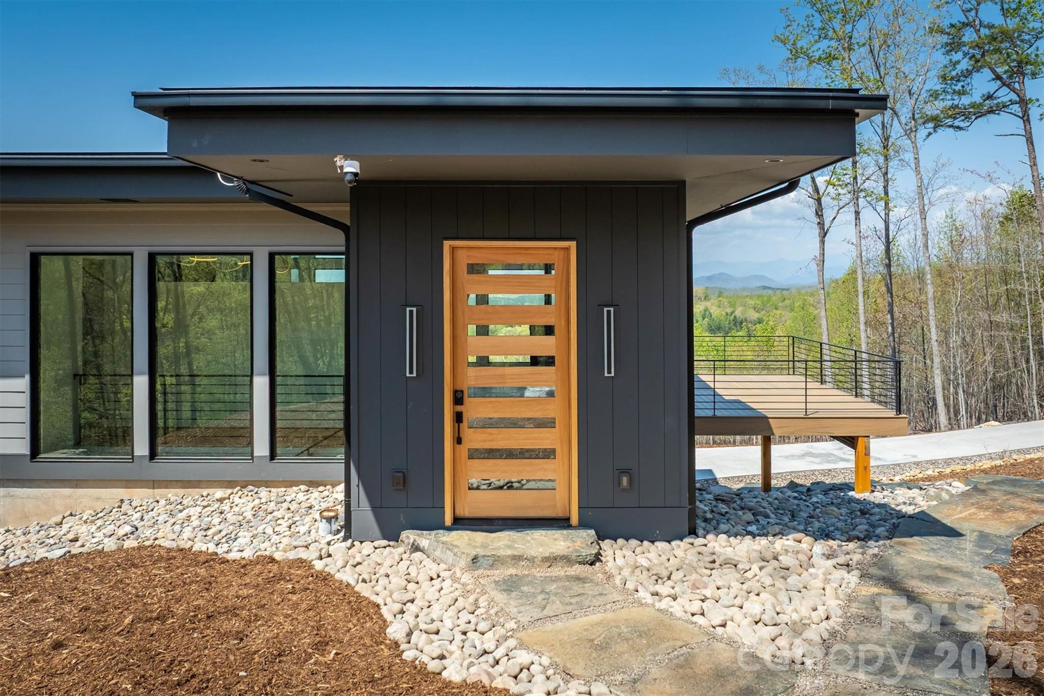463 Summit Trail — Nebo