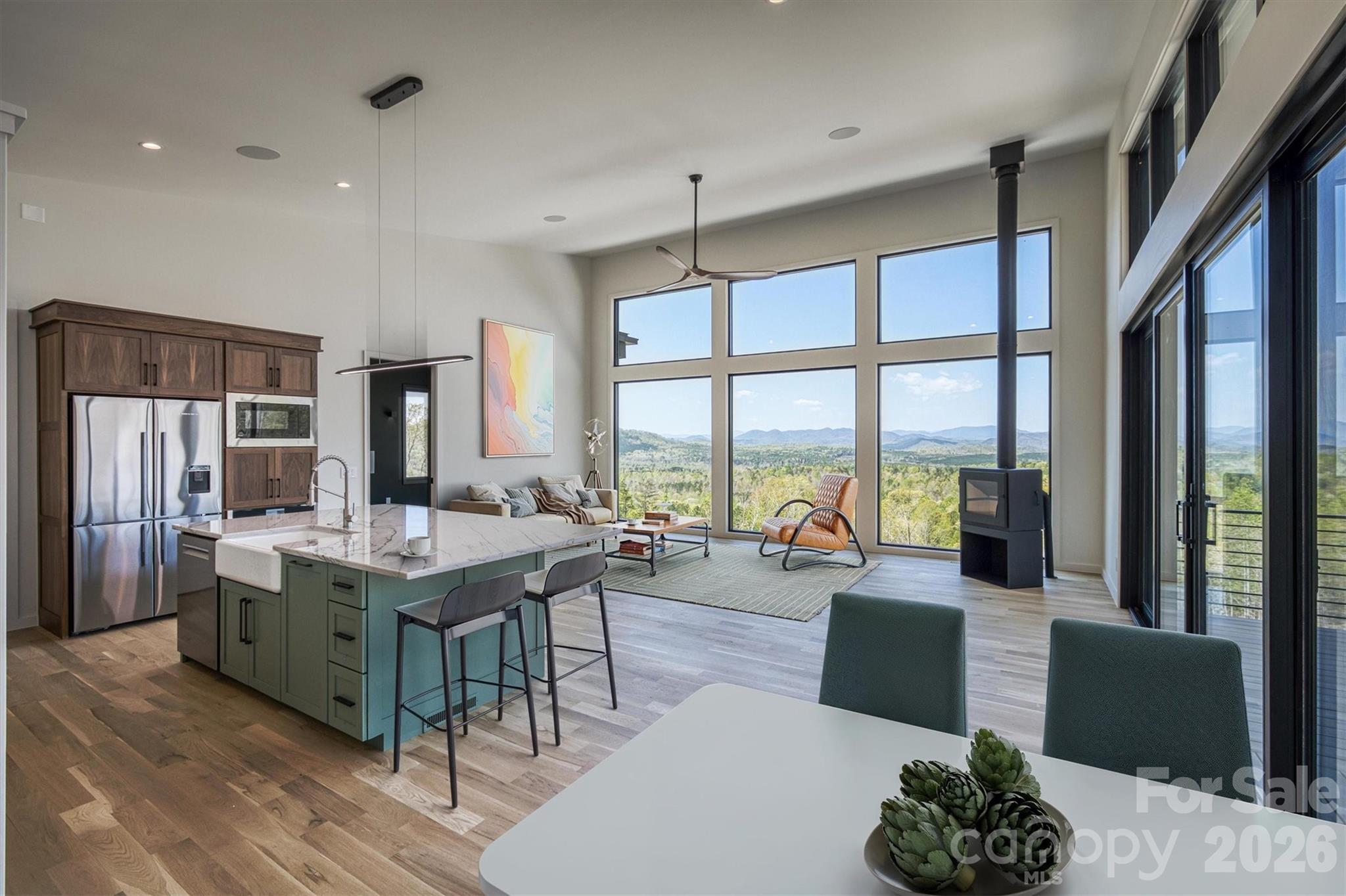 463 Summit Trail — Nebo
