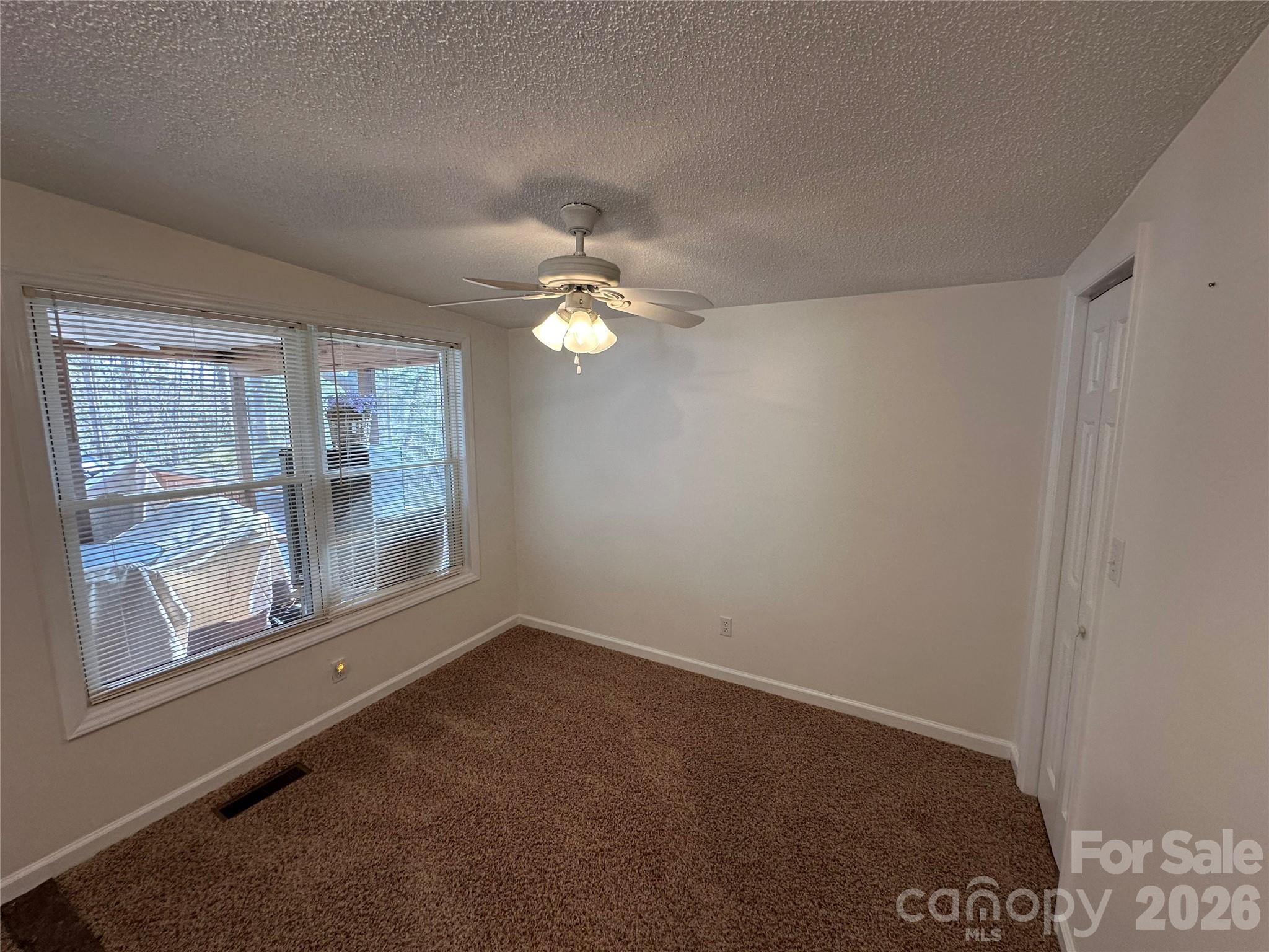 129 Club House Drive — New London