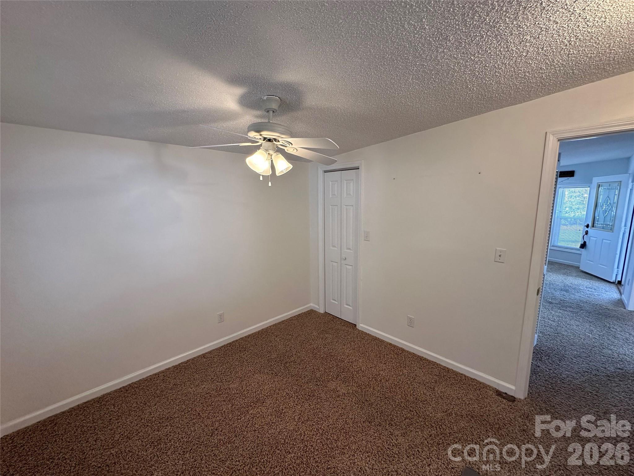 129 Club House Drive — New London