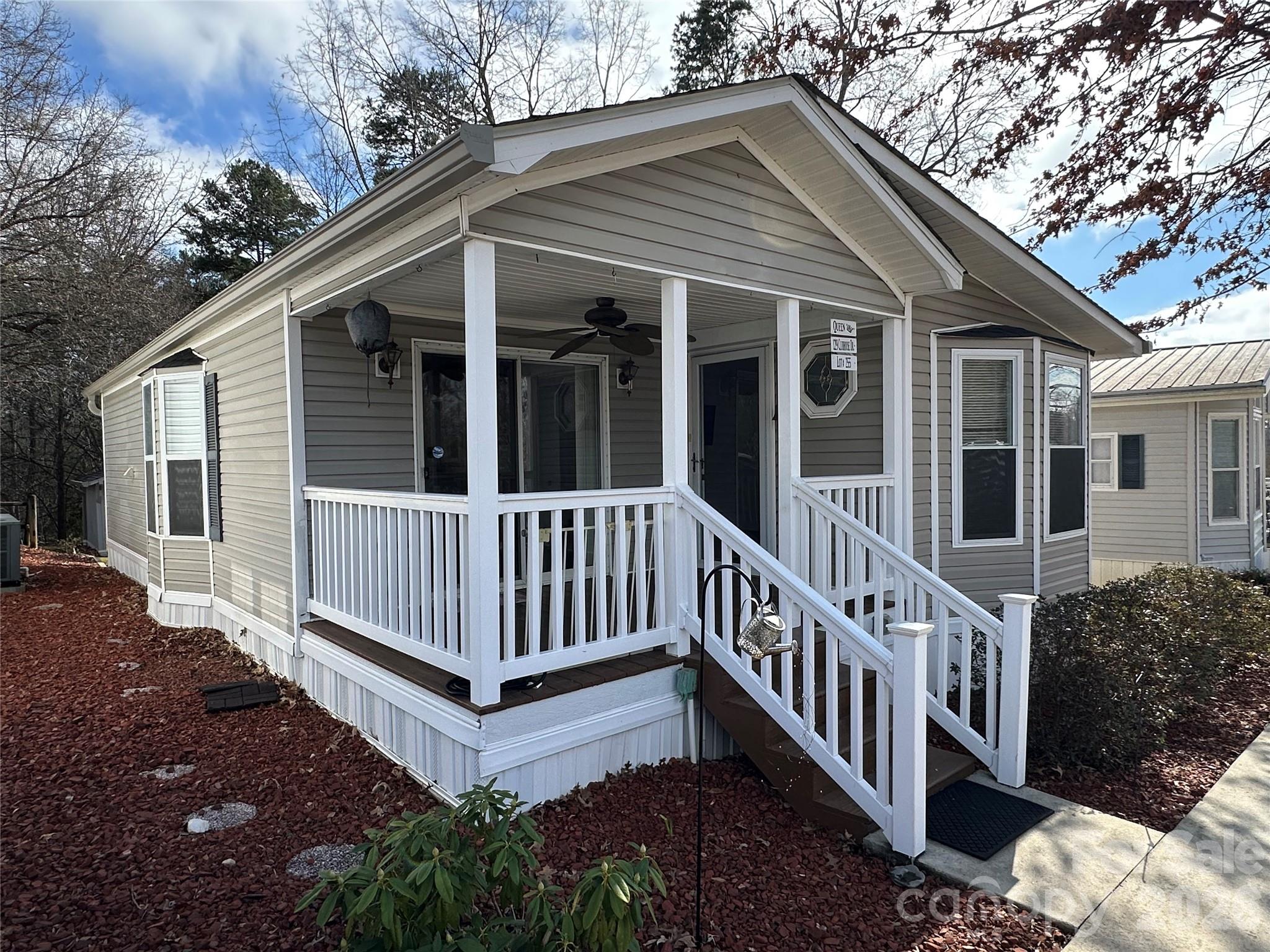 129 Club House Drive — New London