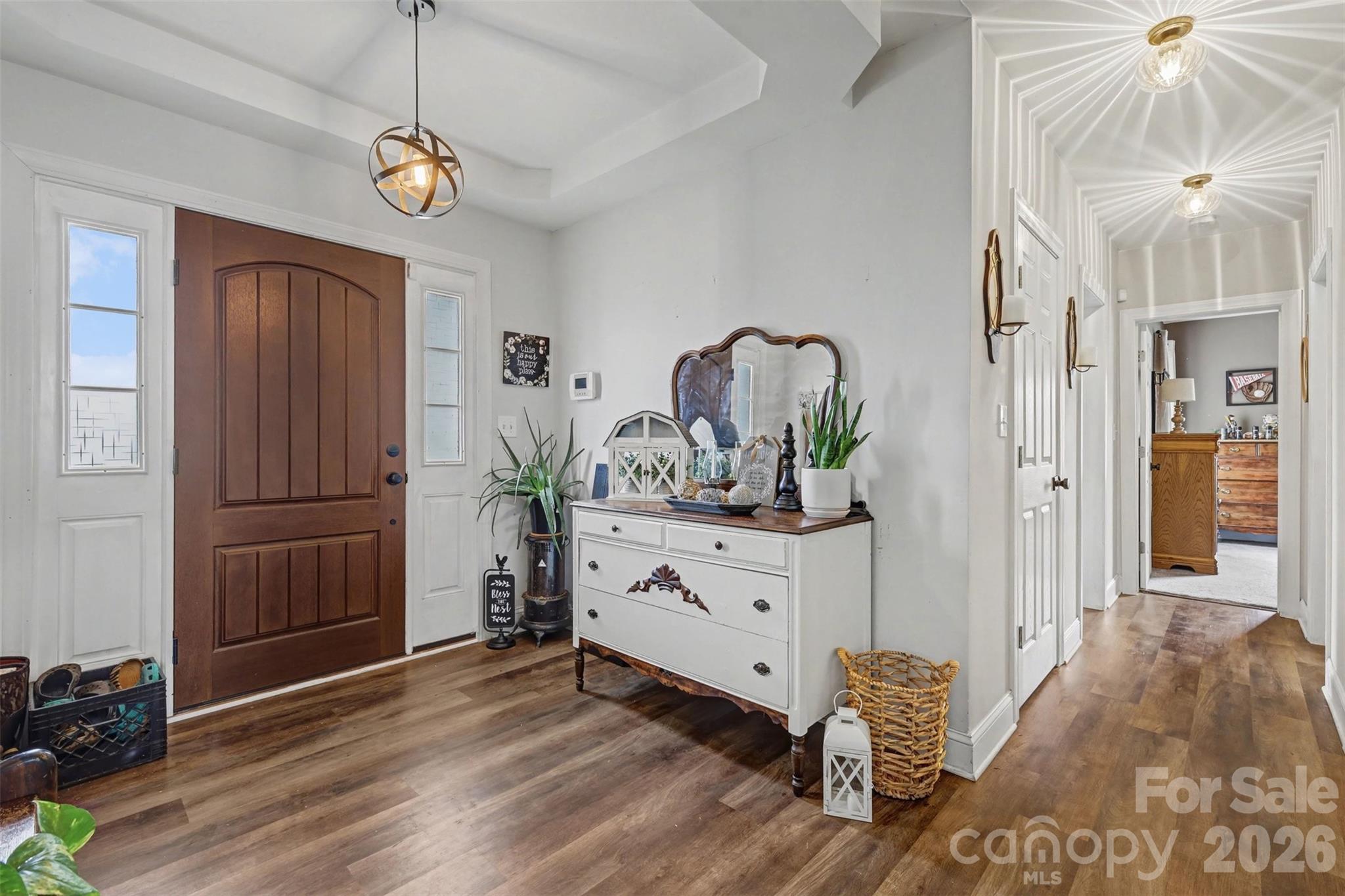 2262 Center Road — Chester