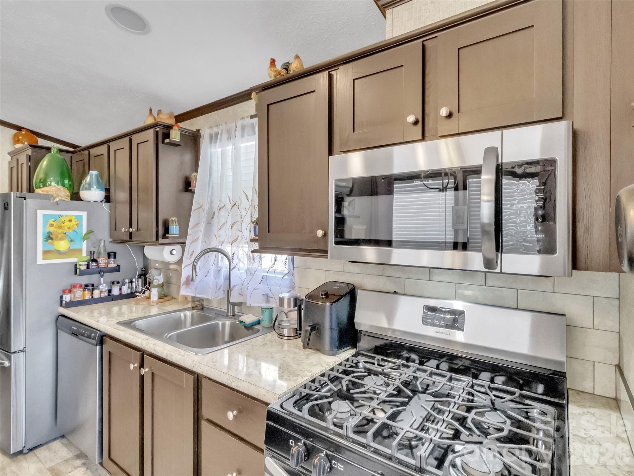 225 Pike Point — Waynesville