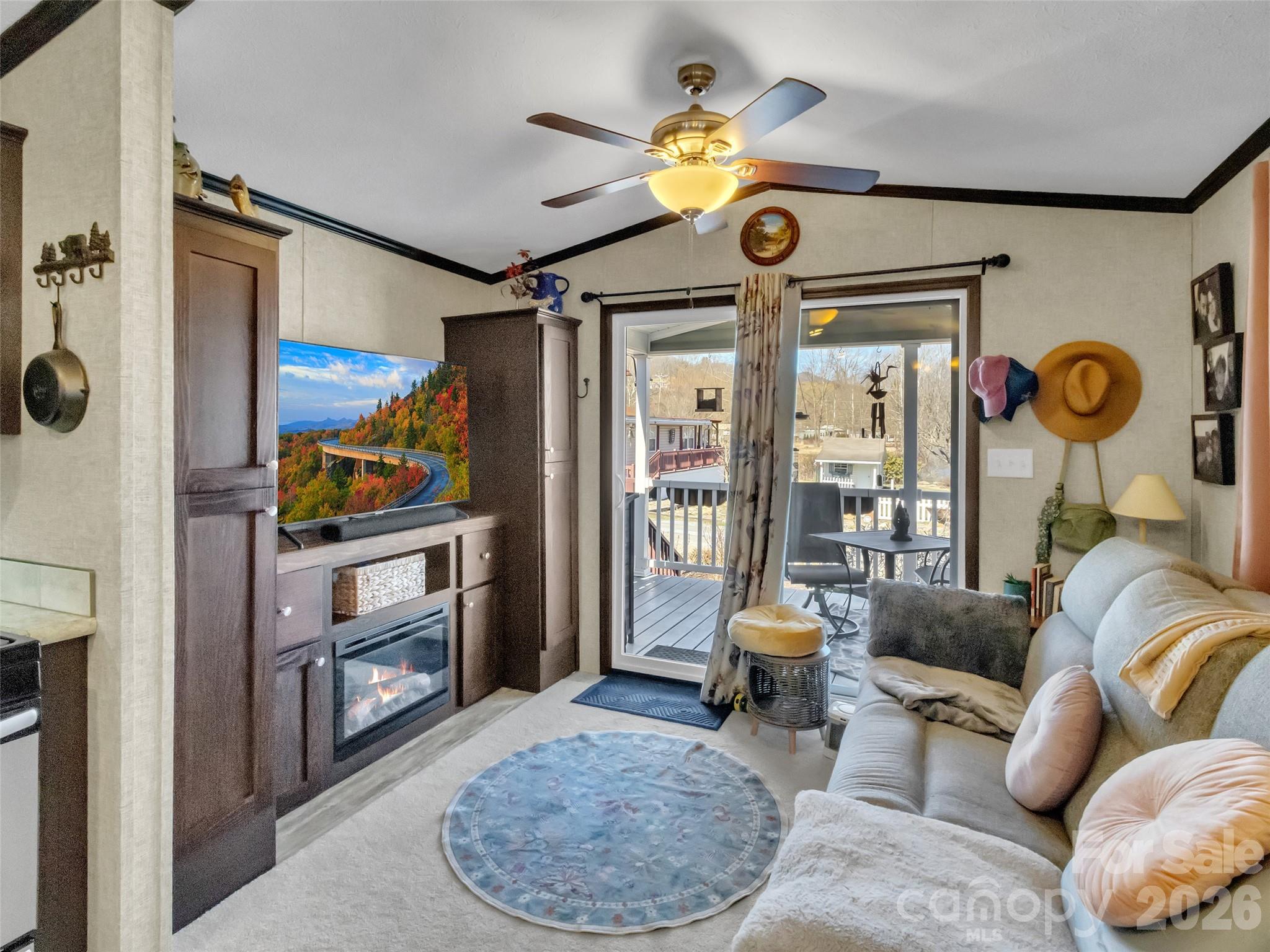 225 Pike Point — Waynesville