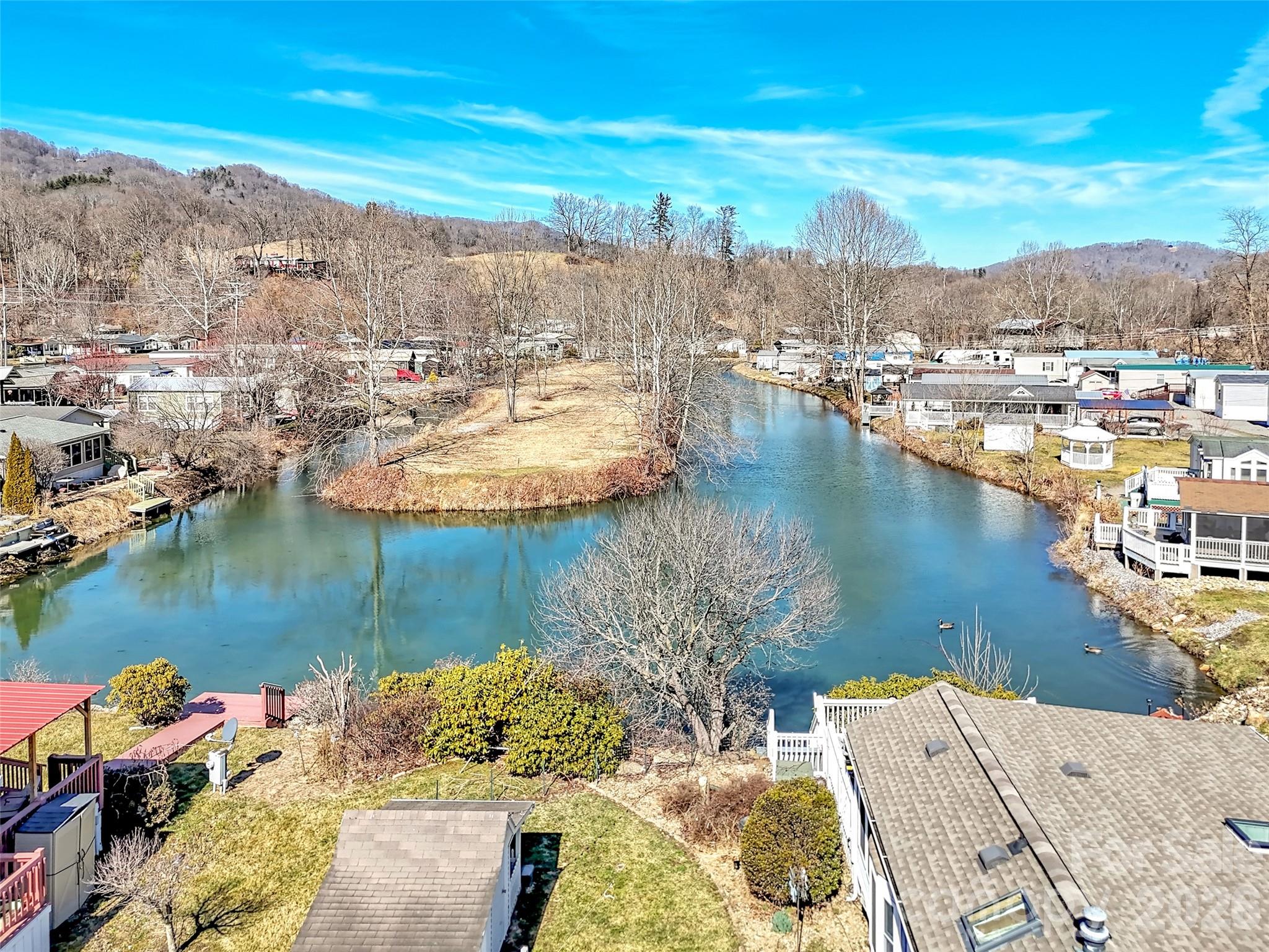 225 Pike Point — Waynesville