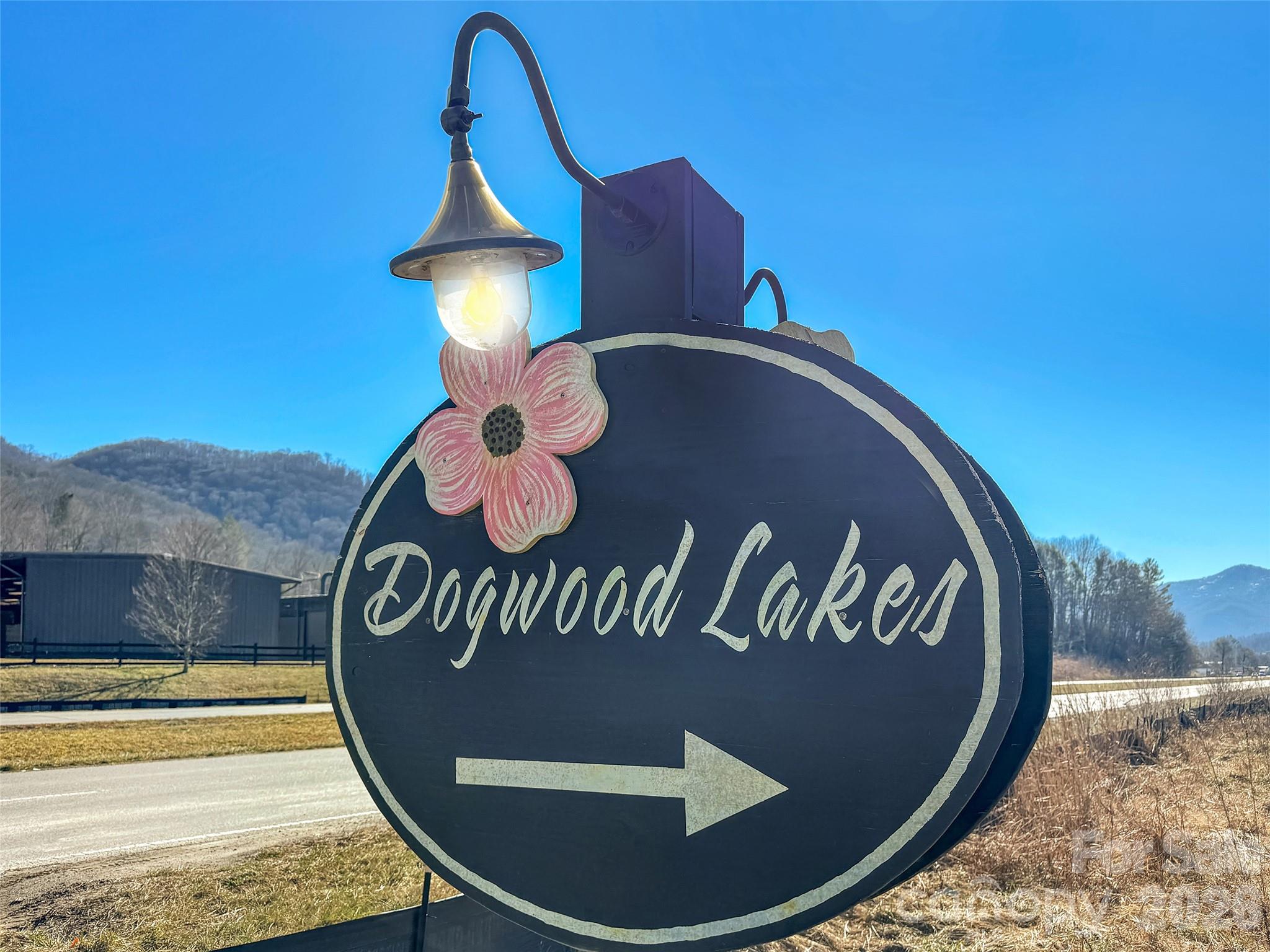225 Pike Point — Waynesville