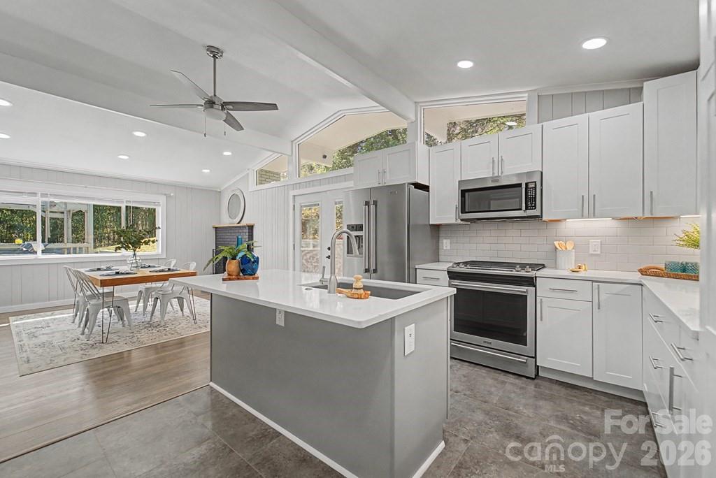 240 North Country Club Drive — Cullowhee