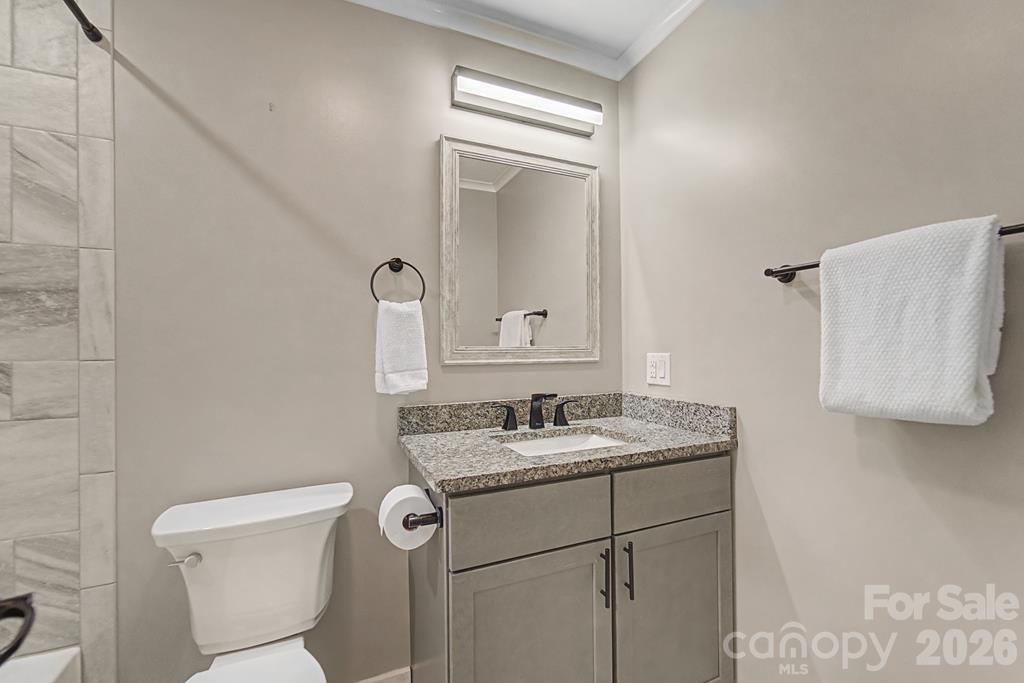 240 North Country Club Drive — Cullowhee