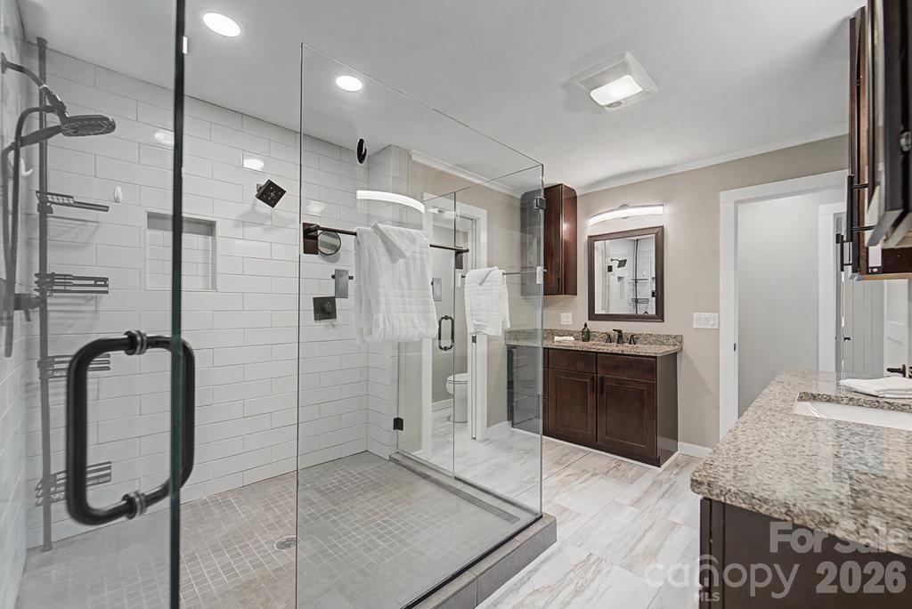 240 North Country Club Drive — Cullowhee
