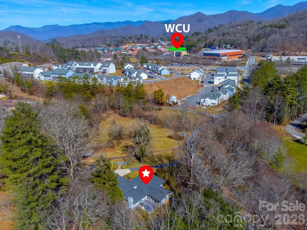 240 North Country Club Drive — Cullowhee