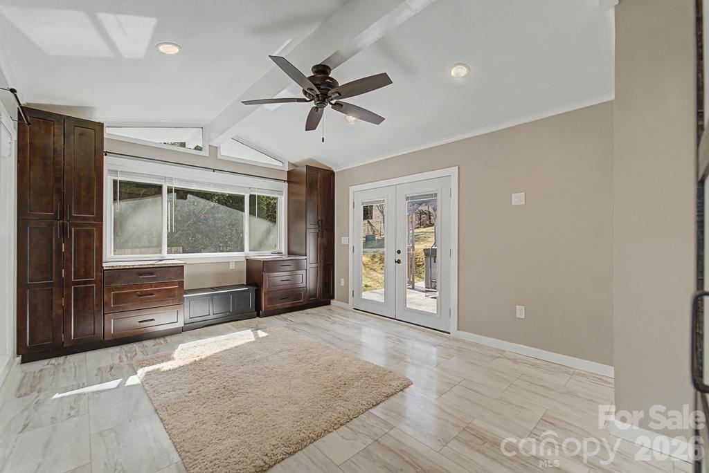 240 North Country Club Drive — Cullowhee