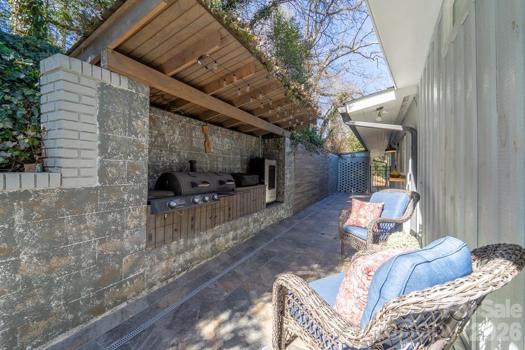 240 North Country Club Drive — Cullowhee