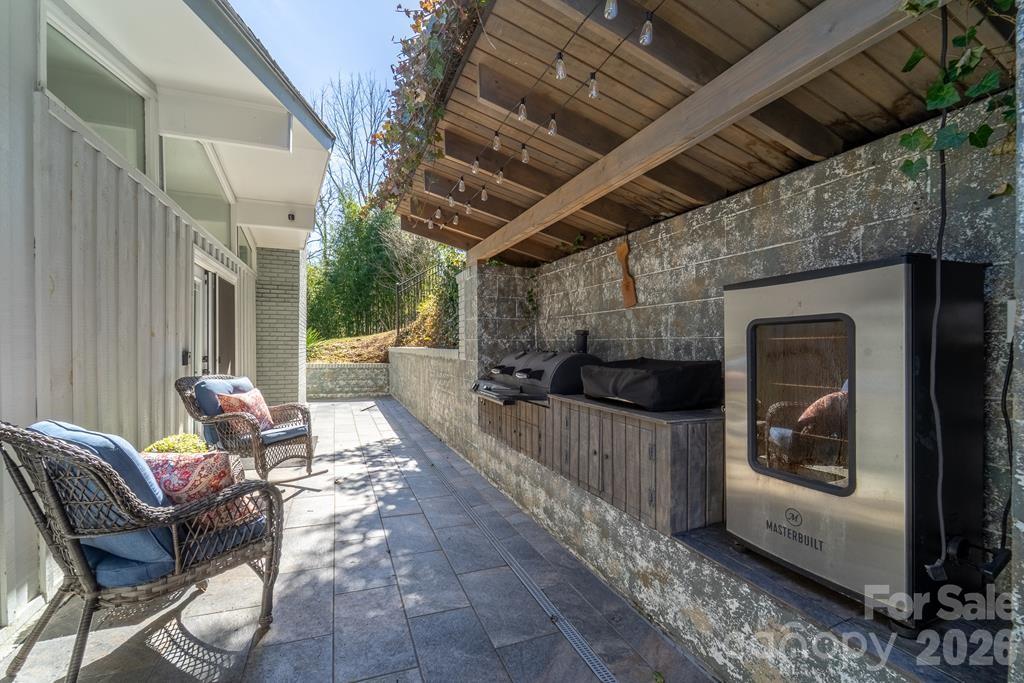 240 North Country Club Drive — Cullowhee