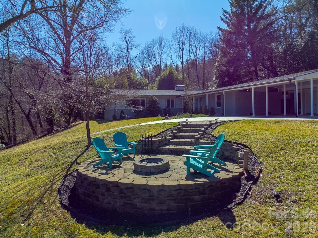 240 North Country Club Drive — Cullowhee
