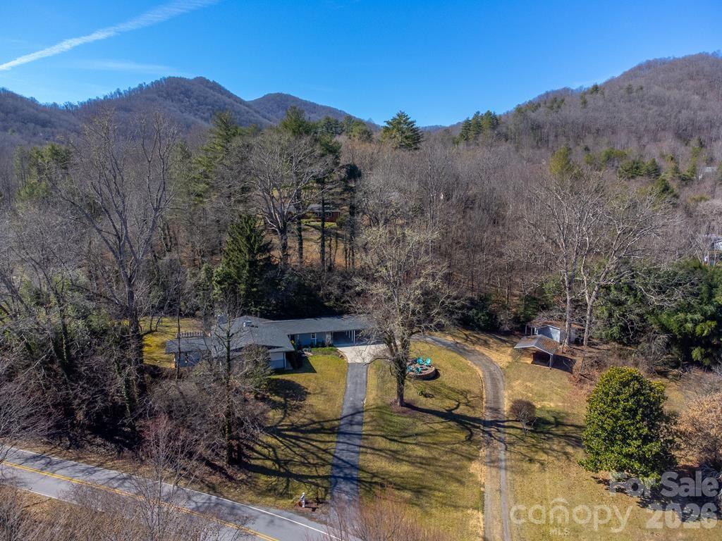 240 North Country Club Drive — Cullowhee