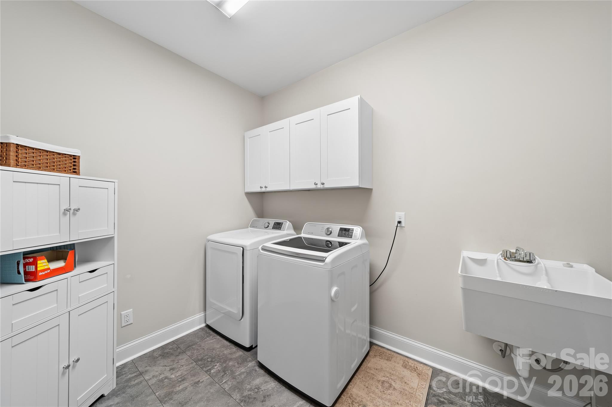 1055 Coppergate Drive — Salisbury