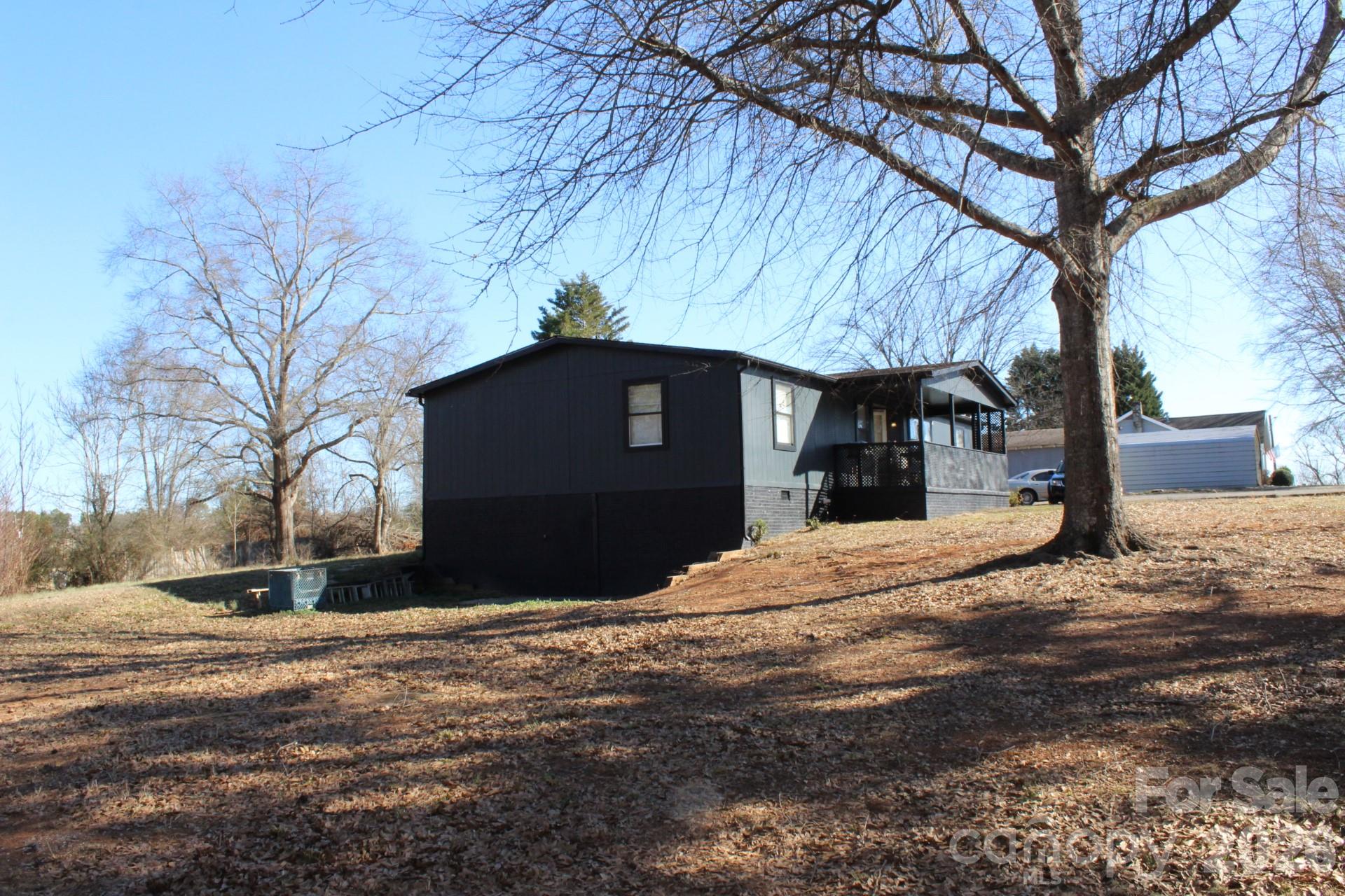 1943 Big Island Road — Rutherfordton