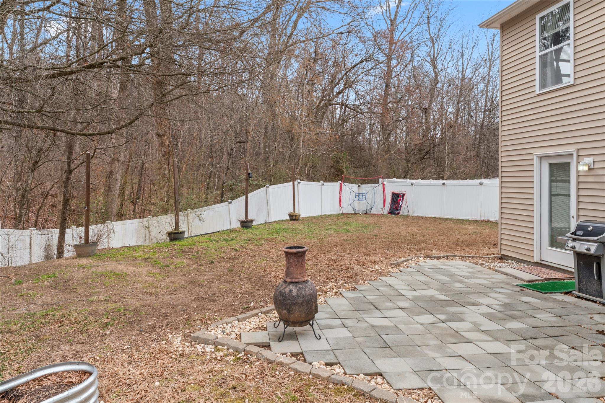 4208 Shasta Circle — Clover
