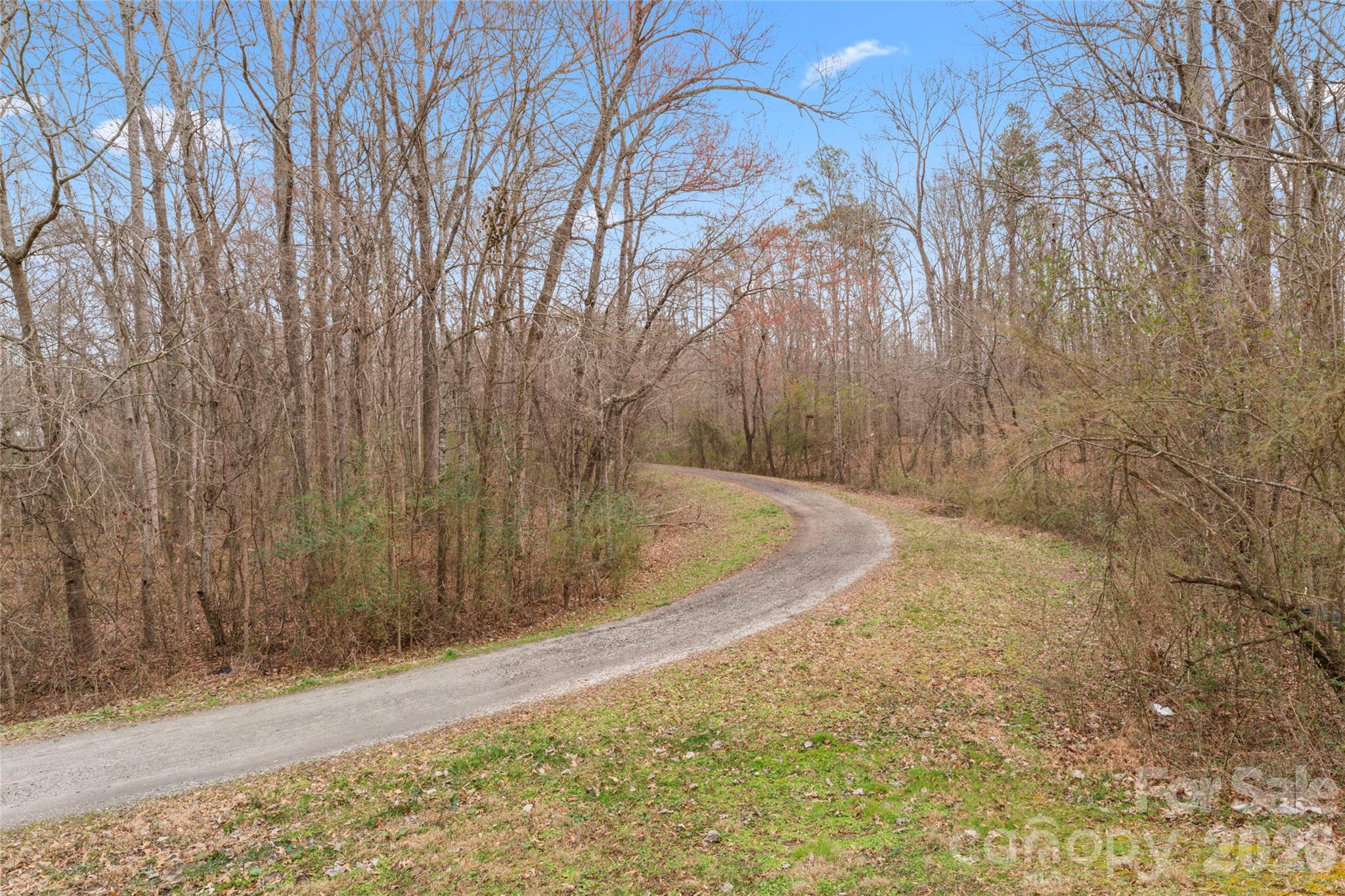 4208 Shasta Circle — Clover