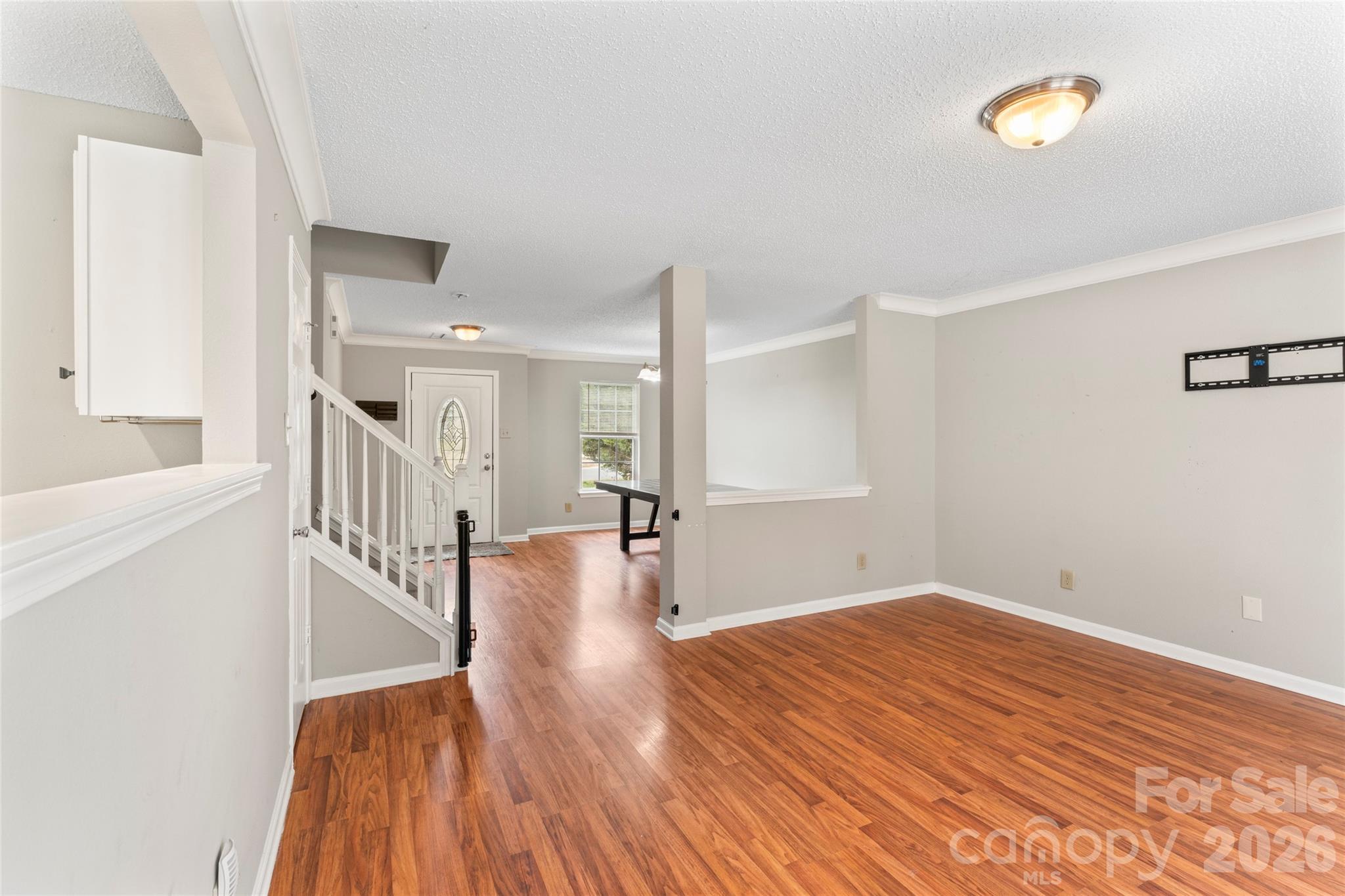 4208 Shasta Circle — Clover