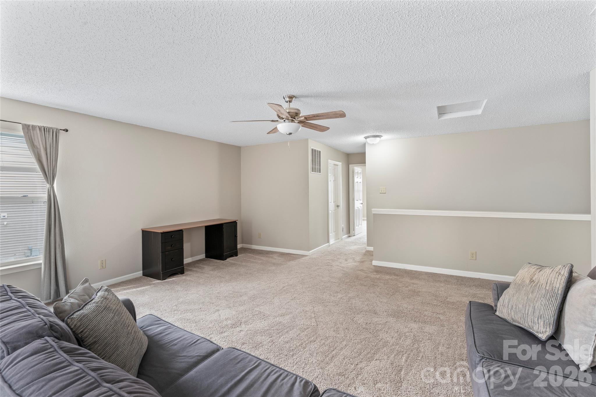 4208 Shasta Circle — Clover