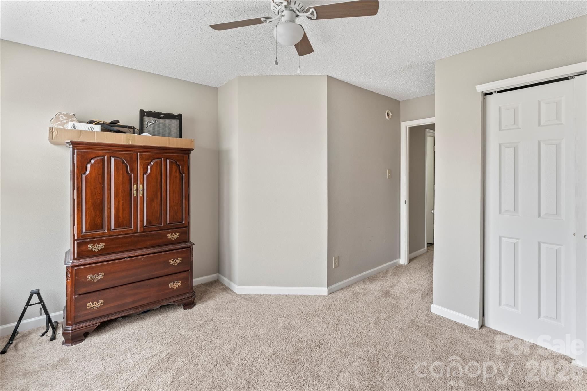 4208 Shasta Circle — Clover