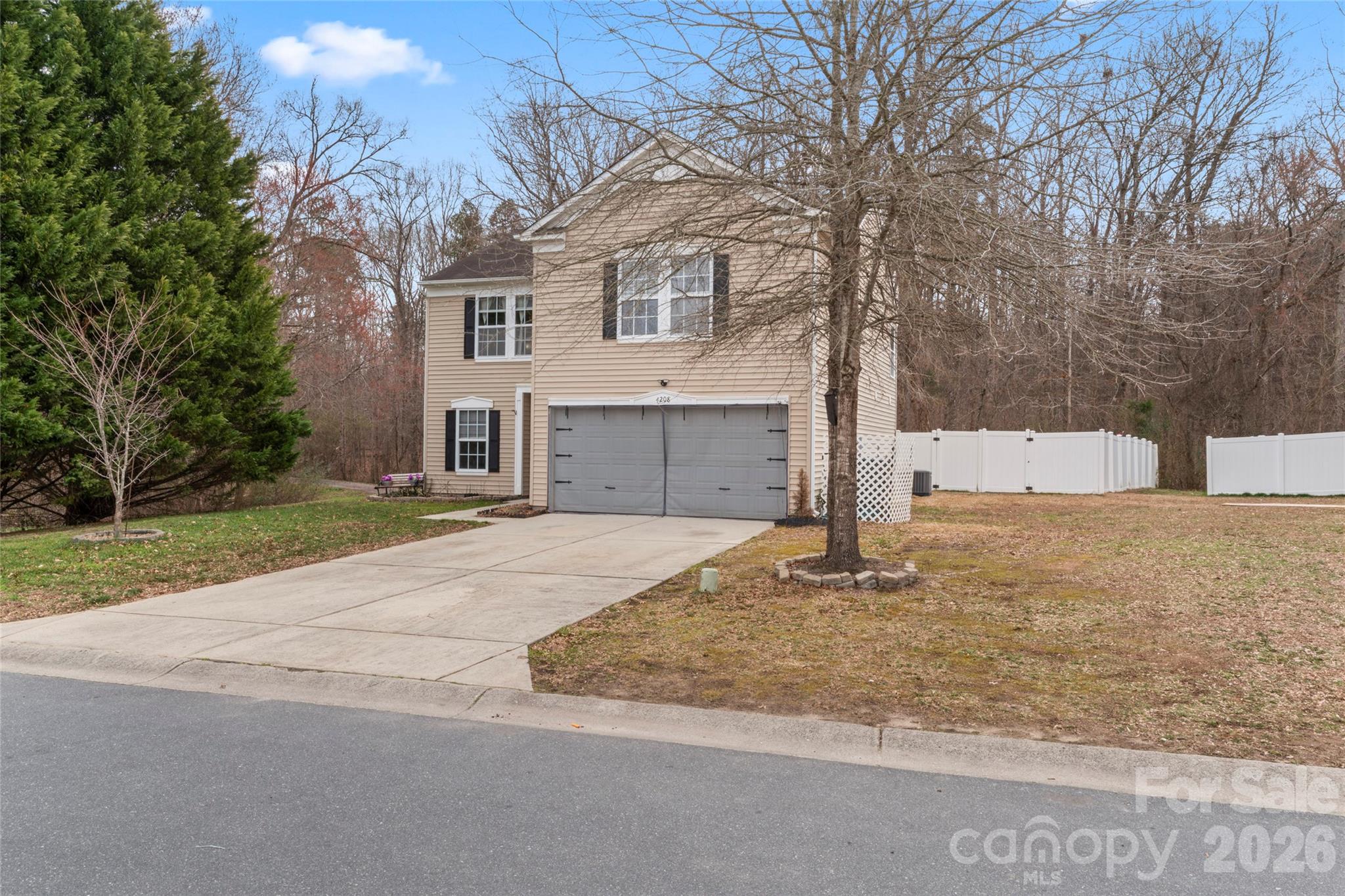 4208 Shasta Circle — Clover
